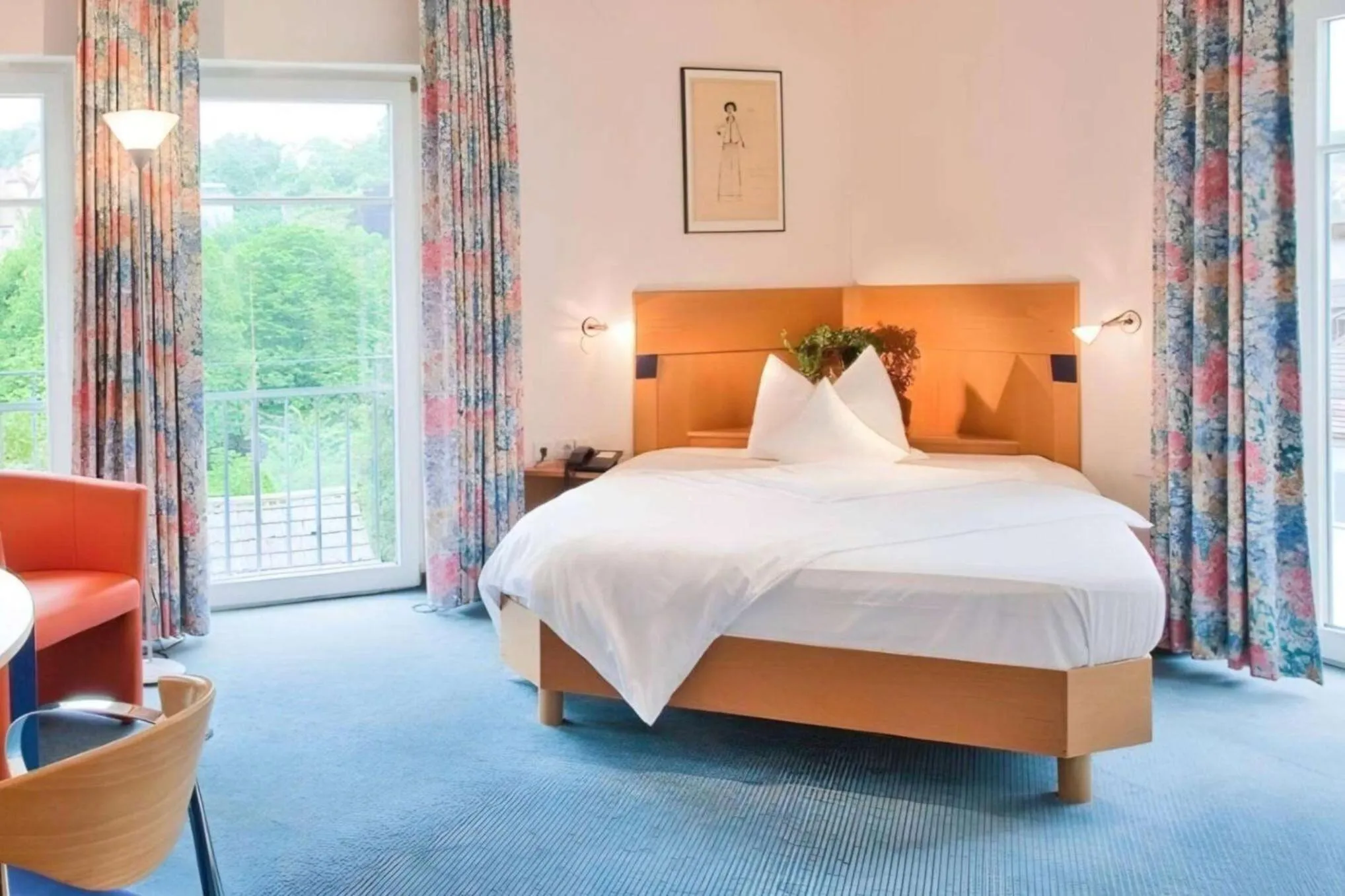 Photo of the whole room, Bed in Hotel Kronprinz