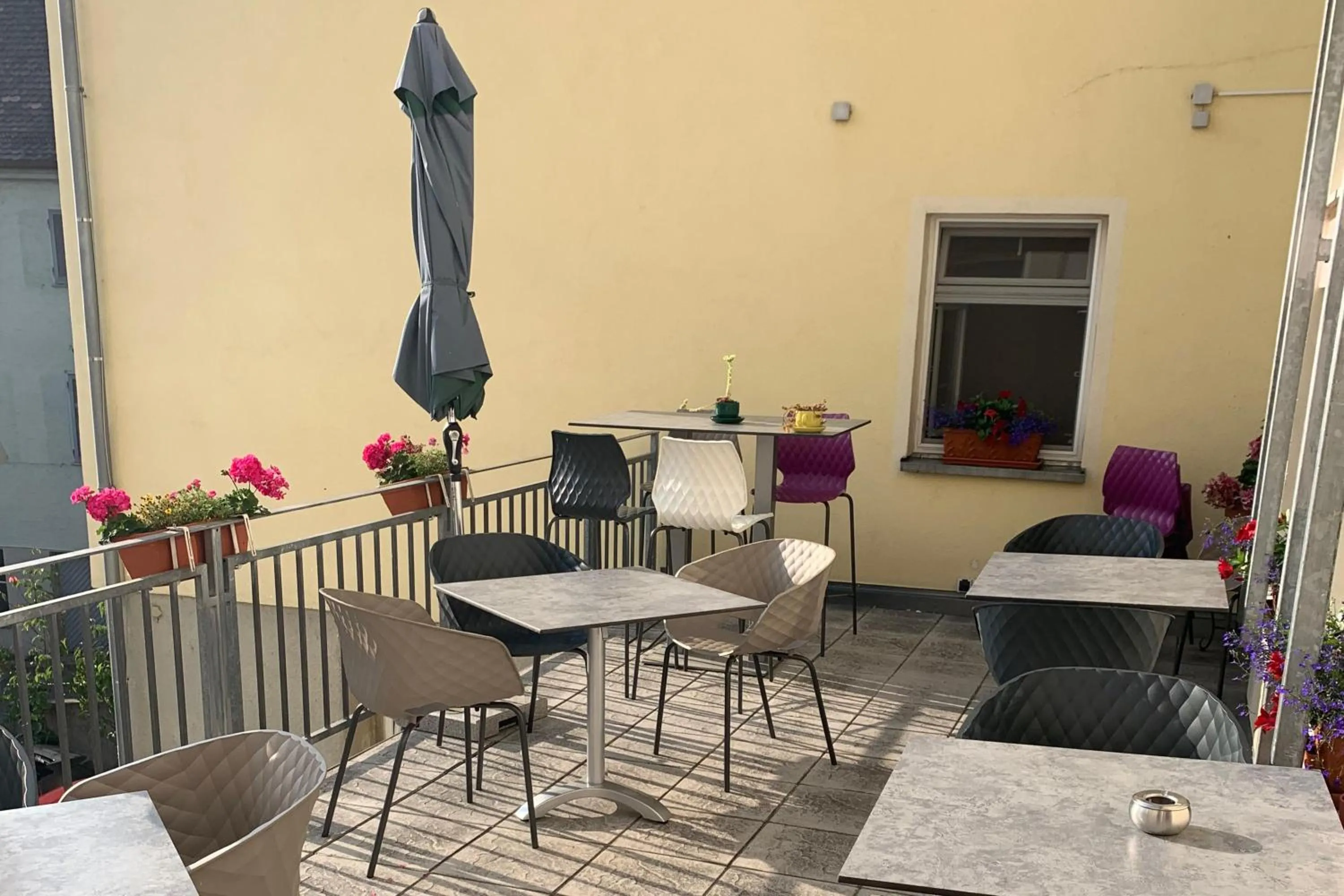 Restaurant/places to eat in Hotel Kronprinz