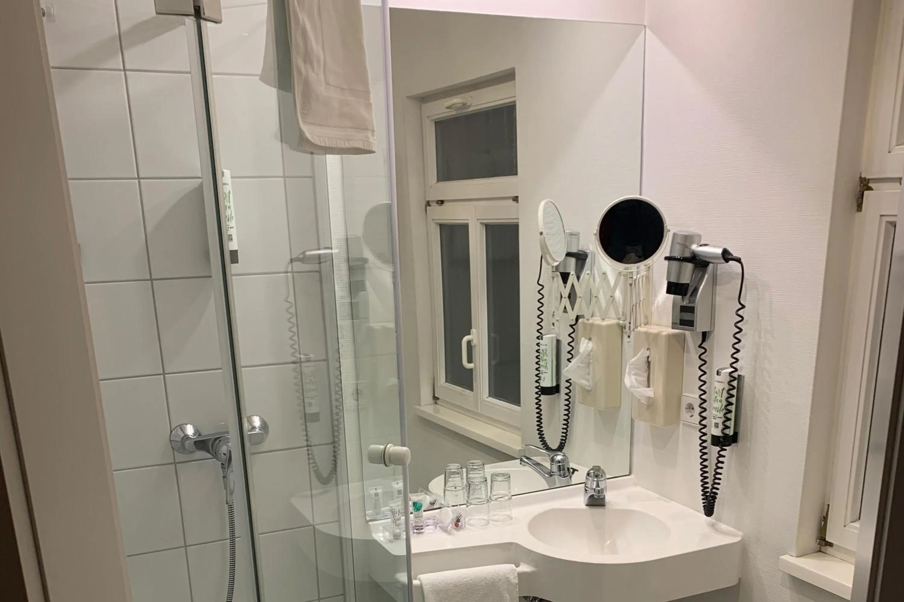 Shower in Hotel Kronprinz