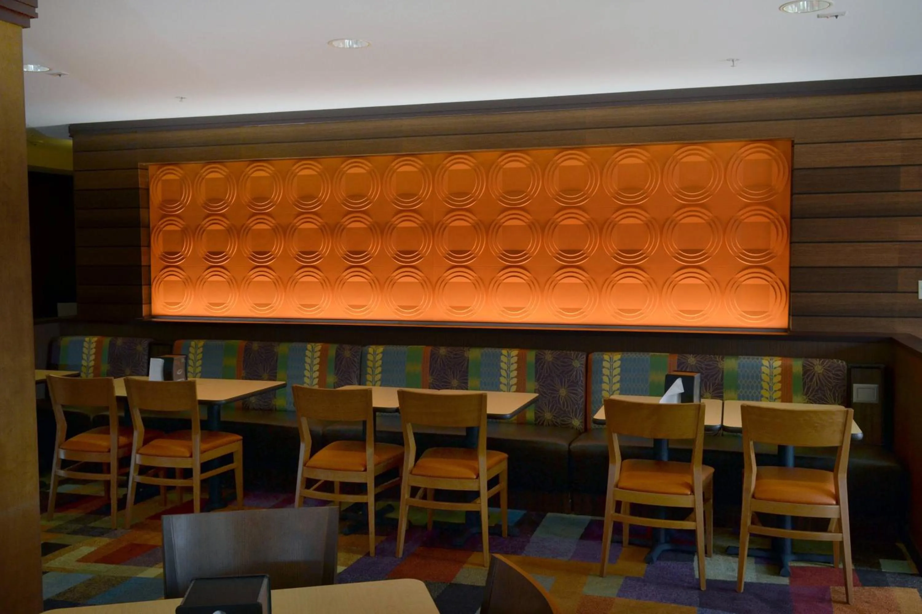 Restaurant/places to eat in Fairfield Inn & Suites Effingham