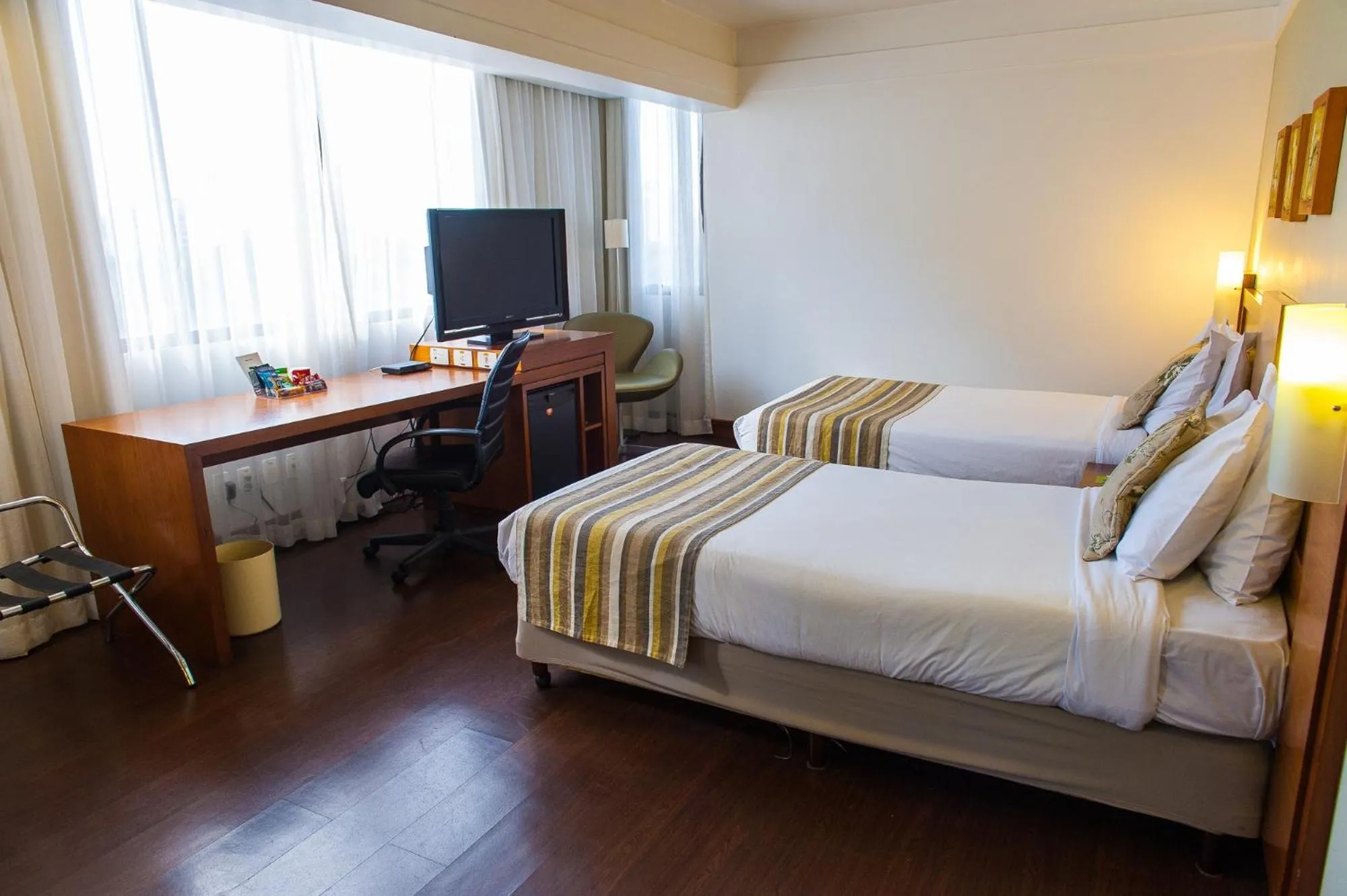 TV and multimedia, Bed in Slaviero Porto Alegre Moinhos