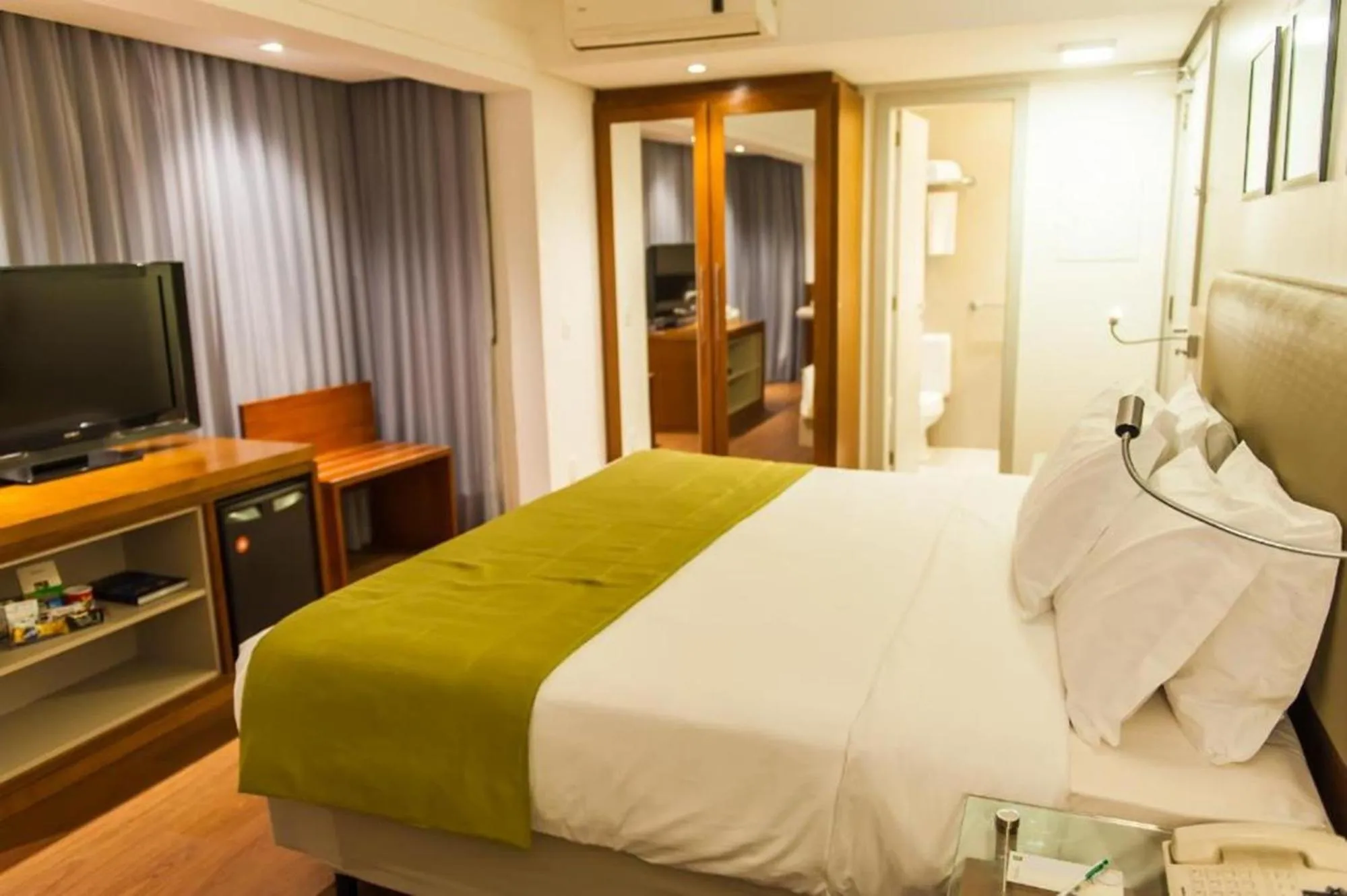 Bed in Slaviero Porto Alegre Moinhos