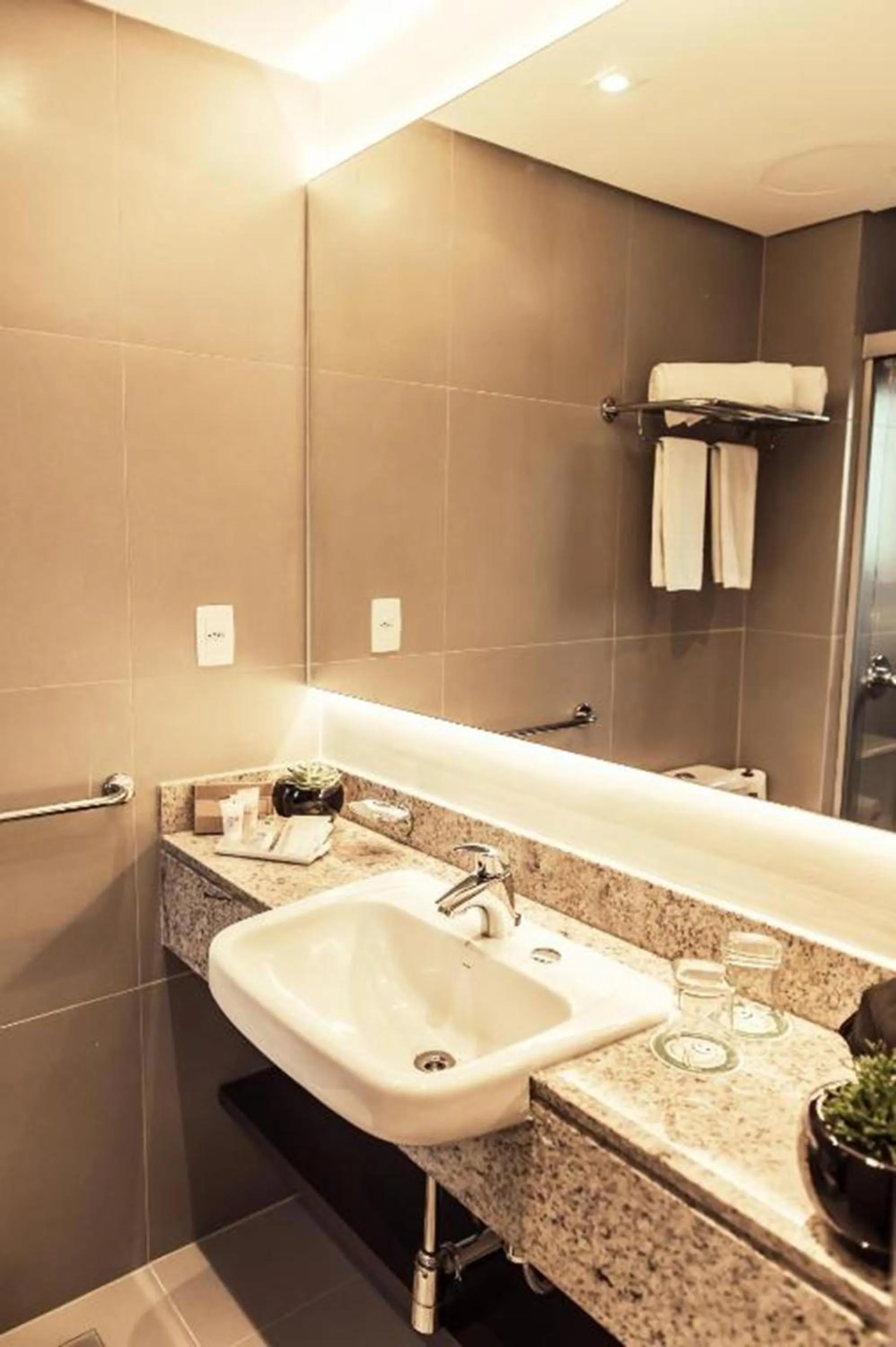 Bathroom in Slaviero Porto Alegre Moinhos