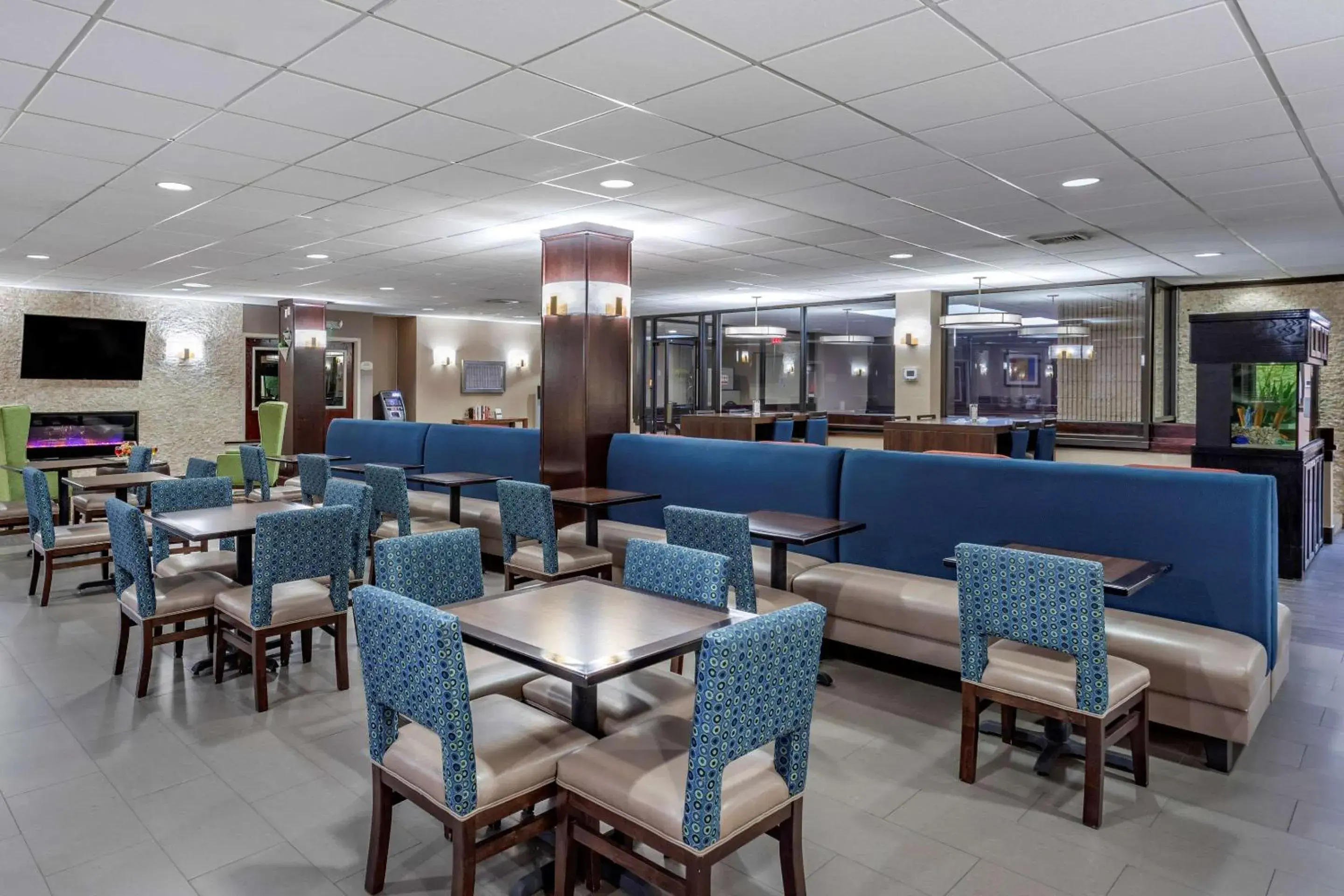 Restaurant/places to eat in Comfort Inn Syosset-Long Island Restaurant/places to eat in Comfort Inn Syosset-Long Island