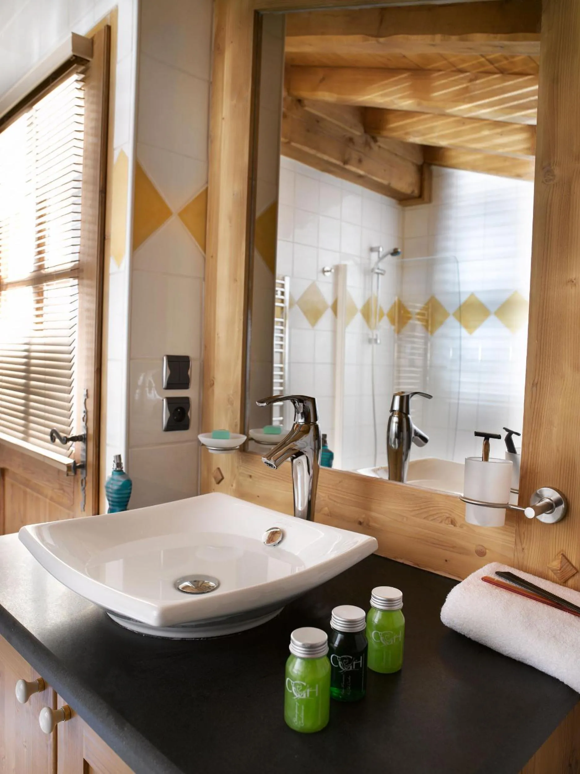 Bathroom in CGH Résidence Boutique Le Hameau De Pierre Blanche