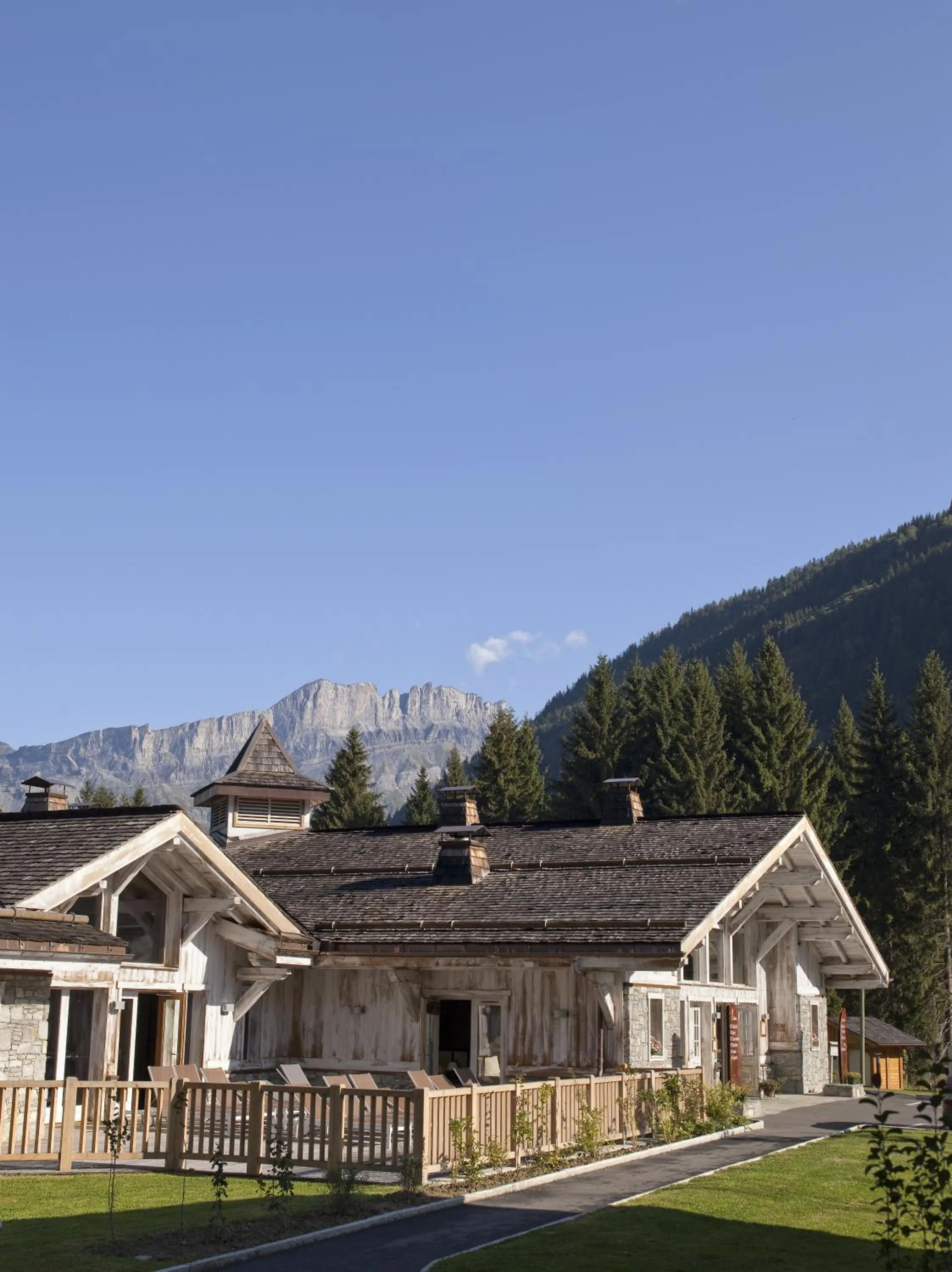 Property building in CGH Résidence Boutique Le Hameau De Pierre Blanche