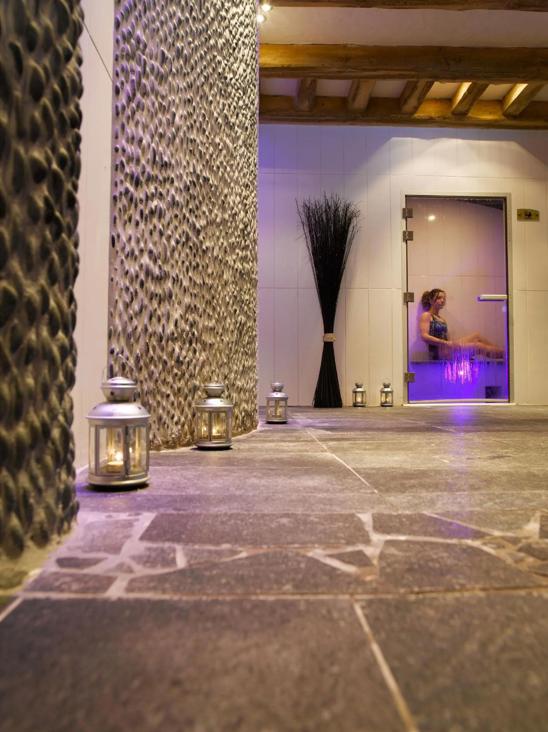 Spa and wellness centre/facilities in CGH Résidence Boutique Le Hameau De Pierre Blanche