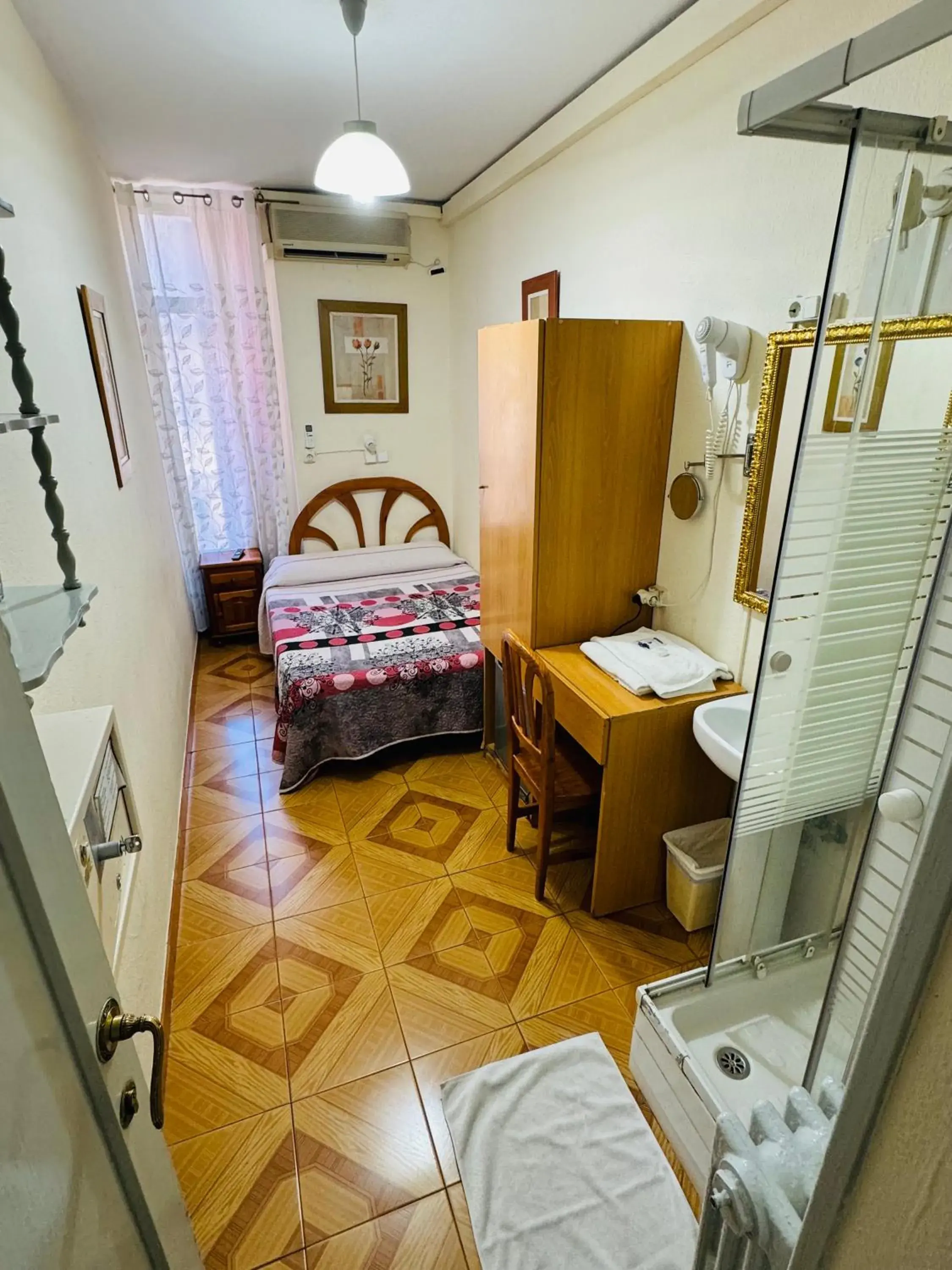 Bed in Hostal Fuentesol Bed in Hostal Fuentesol