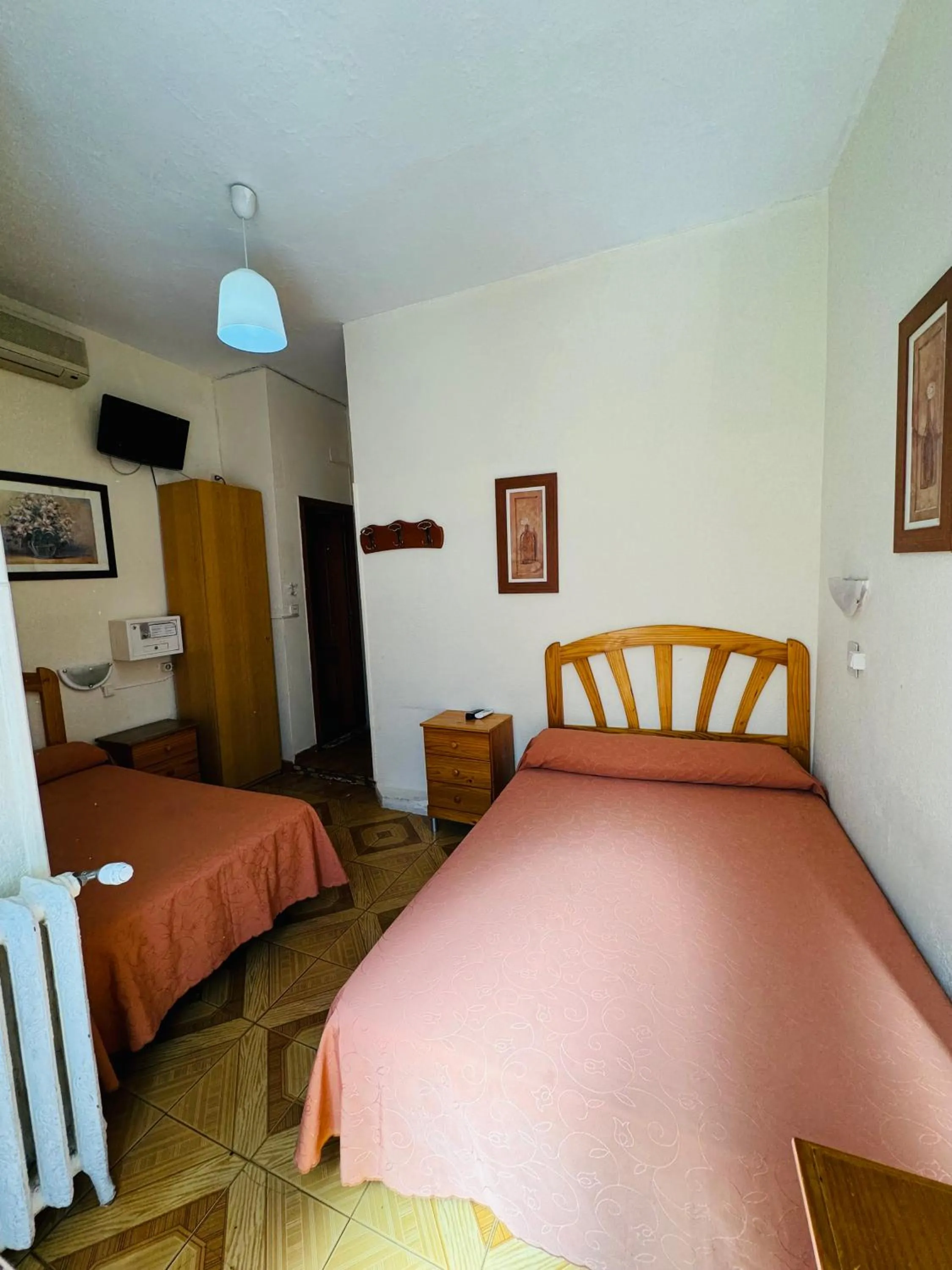 Bed in Hostal Fuentesol