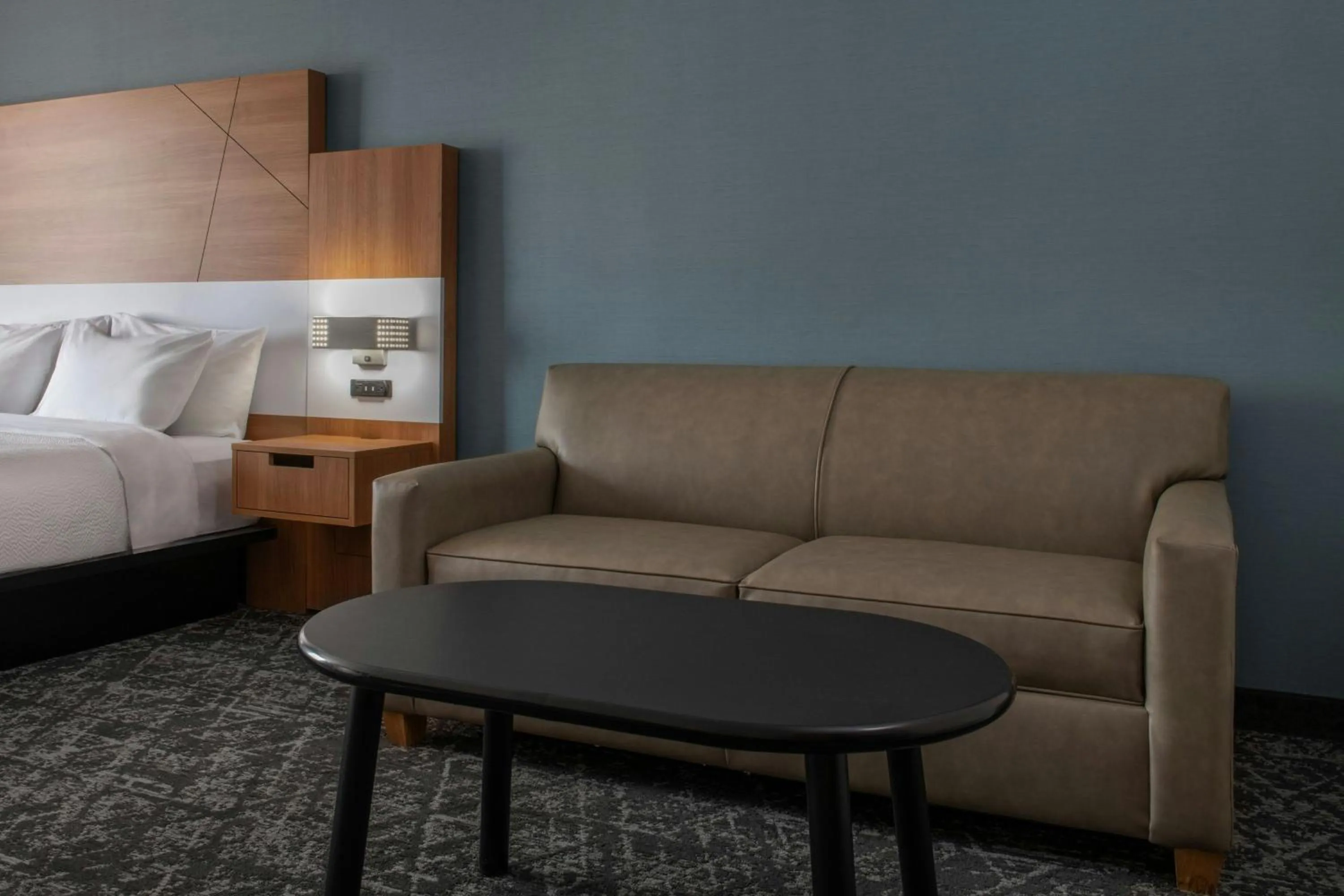 Photo of the whole room, Bed in Fairfield Inn & Suites Oakland Hayward