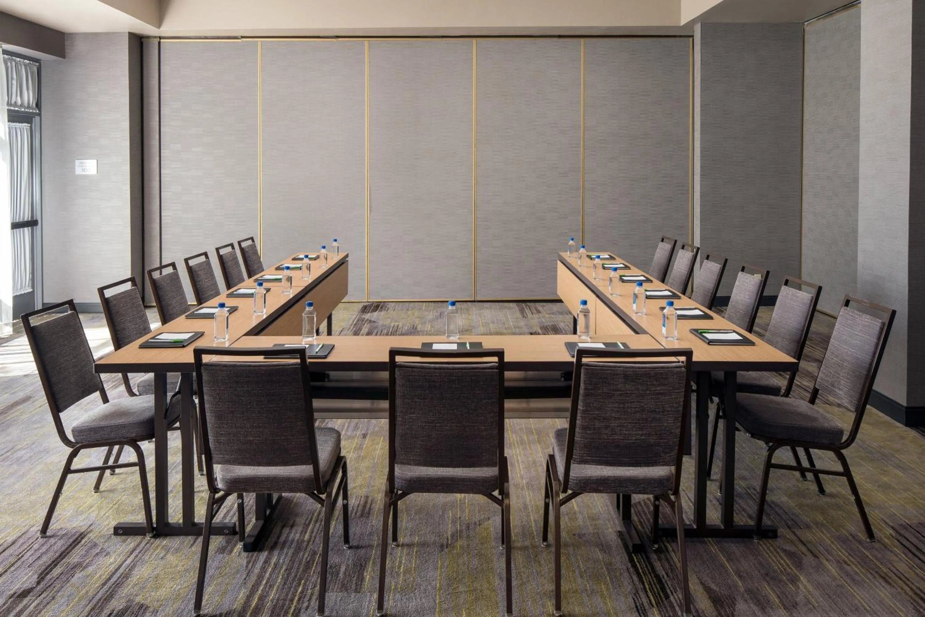 Meeting/conference room in Courtyard by Marriott Richmond Berkeley