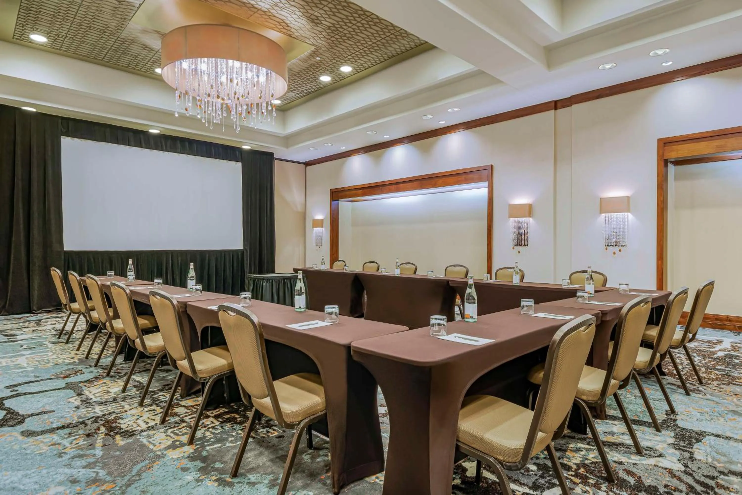 Meeting/conference room in Embassy Suites Houston - Downtown