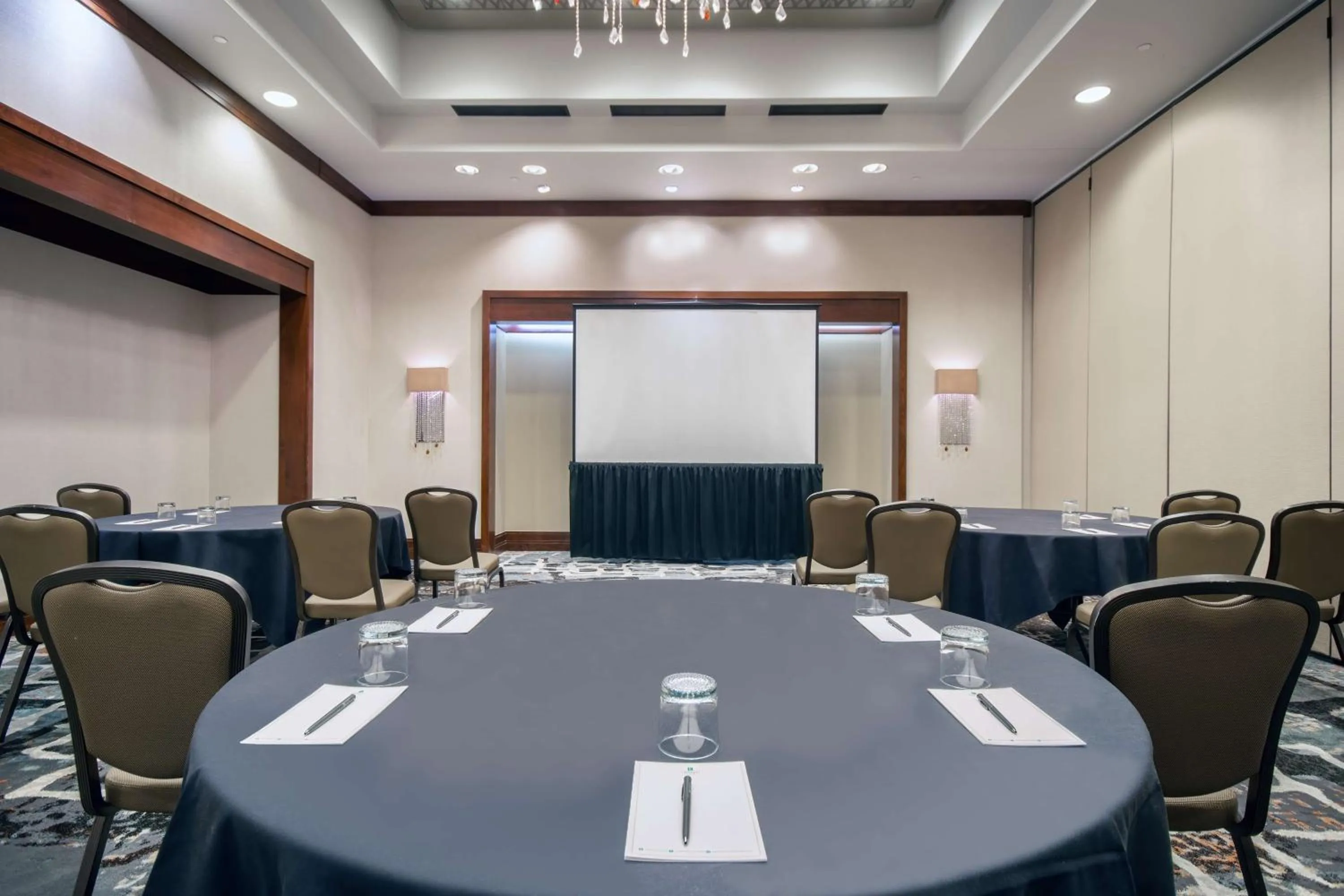 Meeting/conference room in Embassy Suites Houston - Downtown