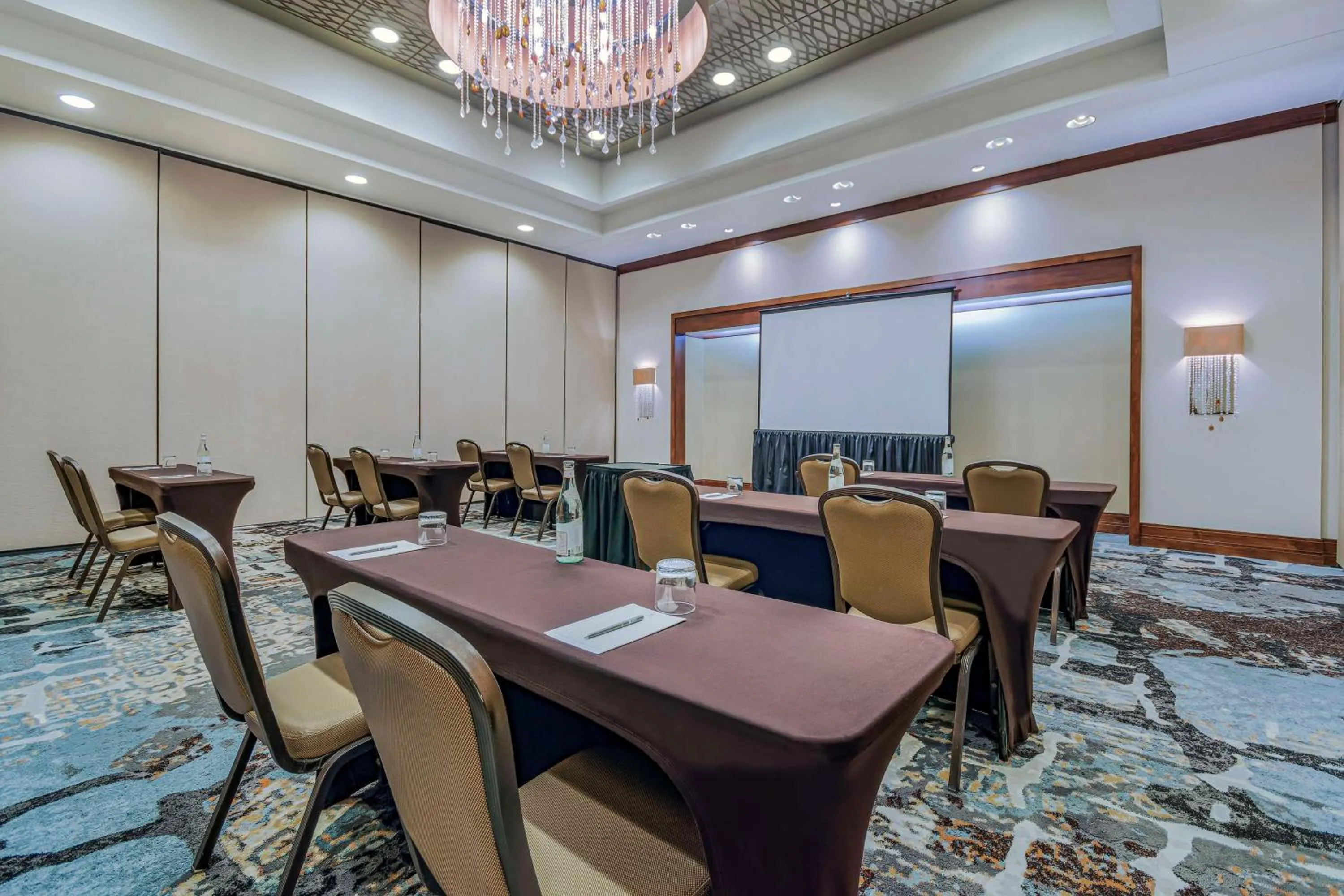 Meeting/conference room in Embassy Suites Houston - Downtown