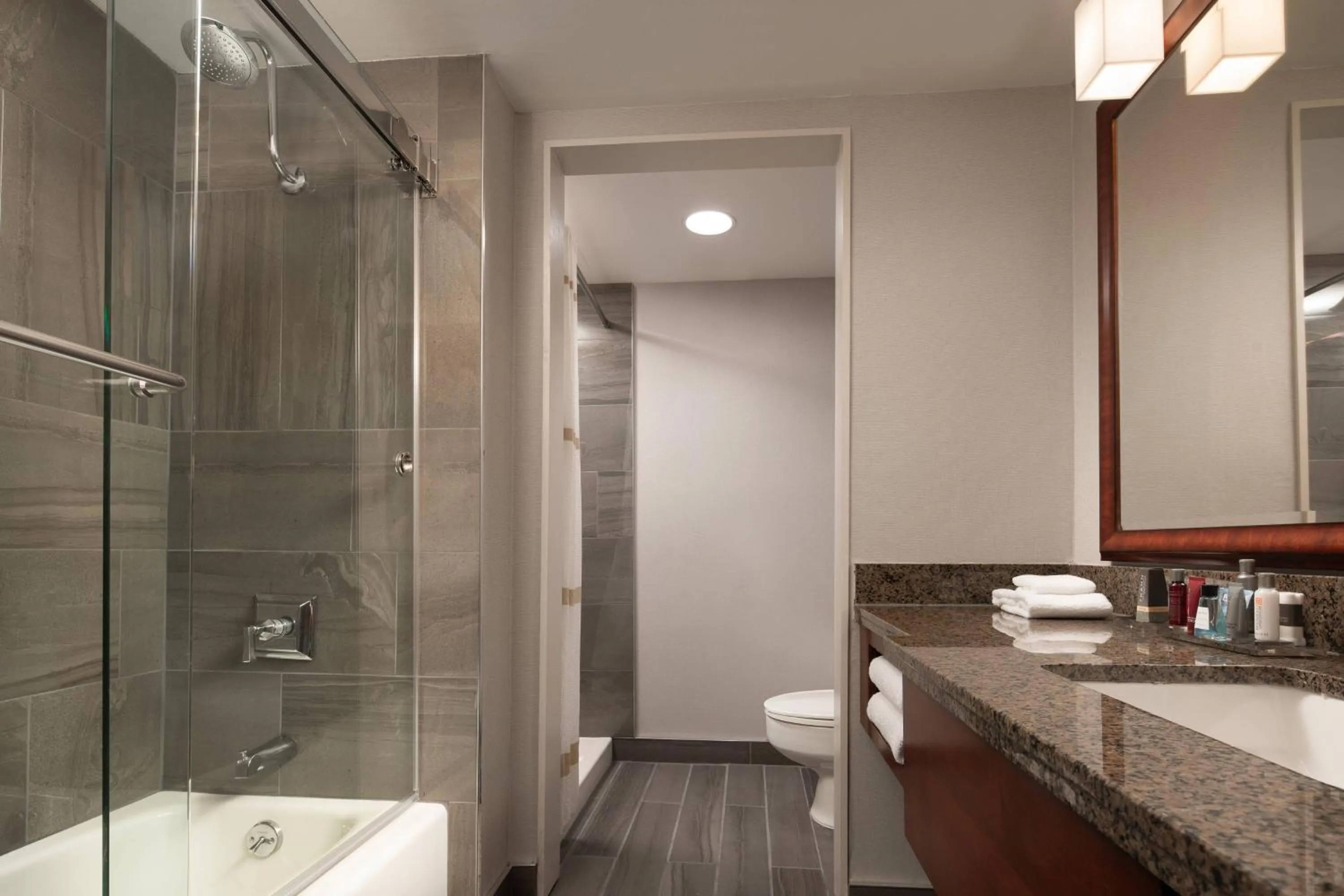 Bathroom in Walnut Creek Marriott