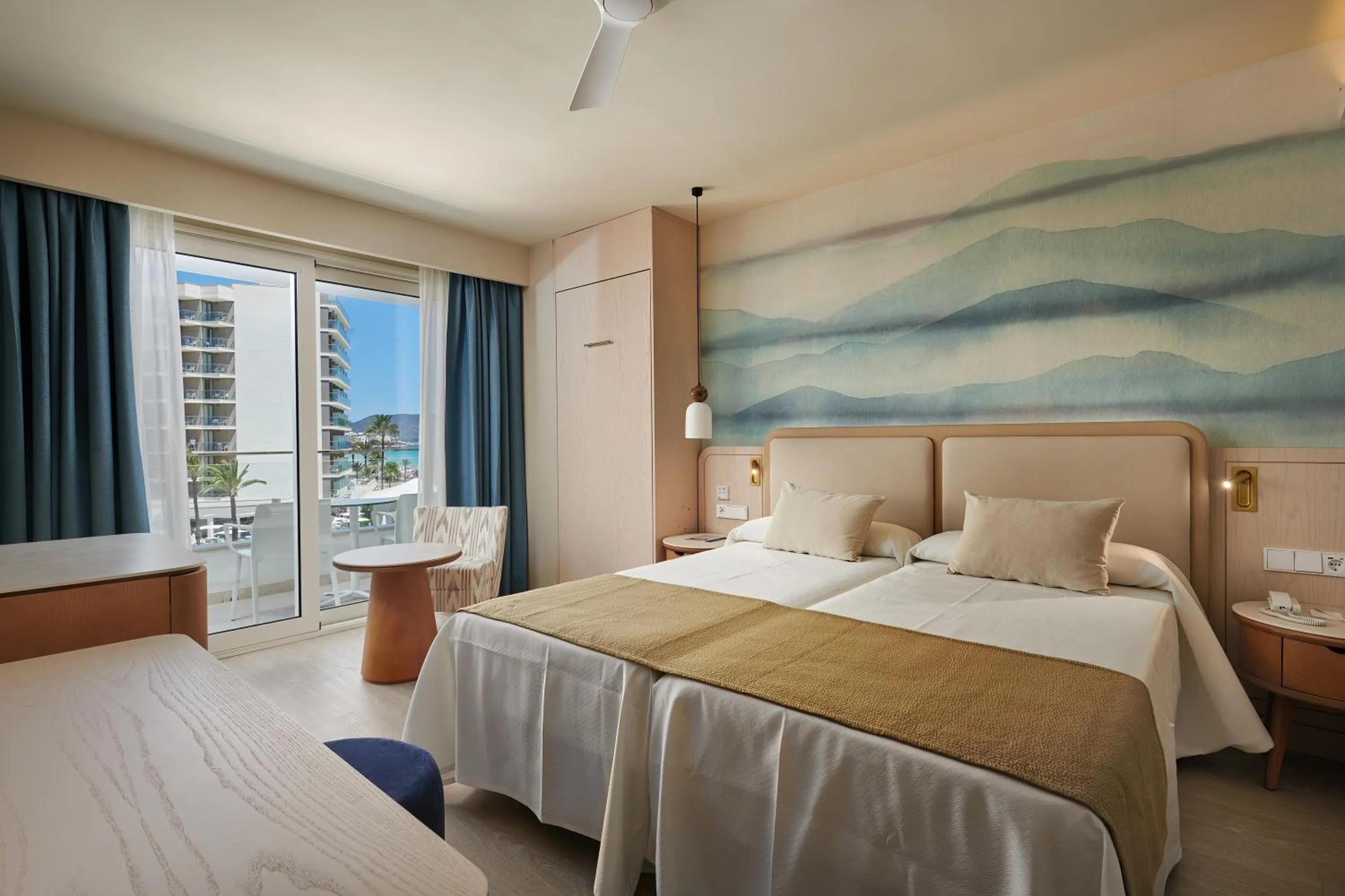 Bedroom, Bed in Hipotels Flamenco