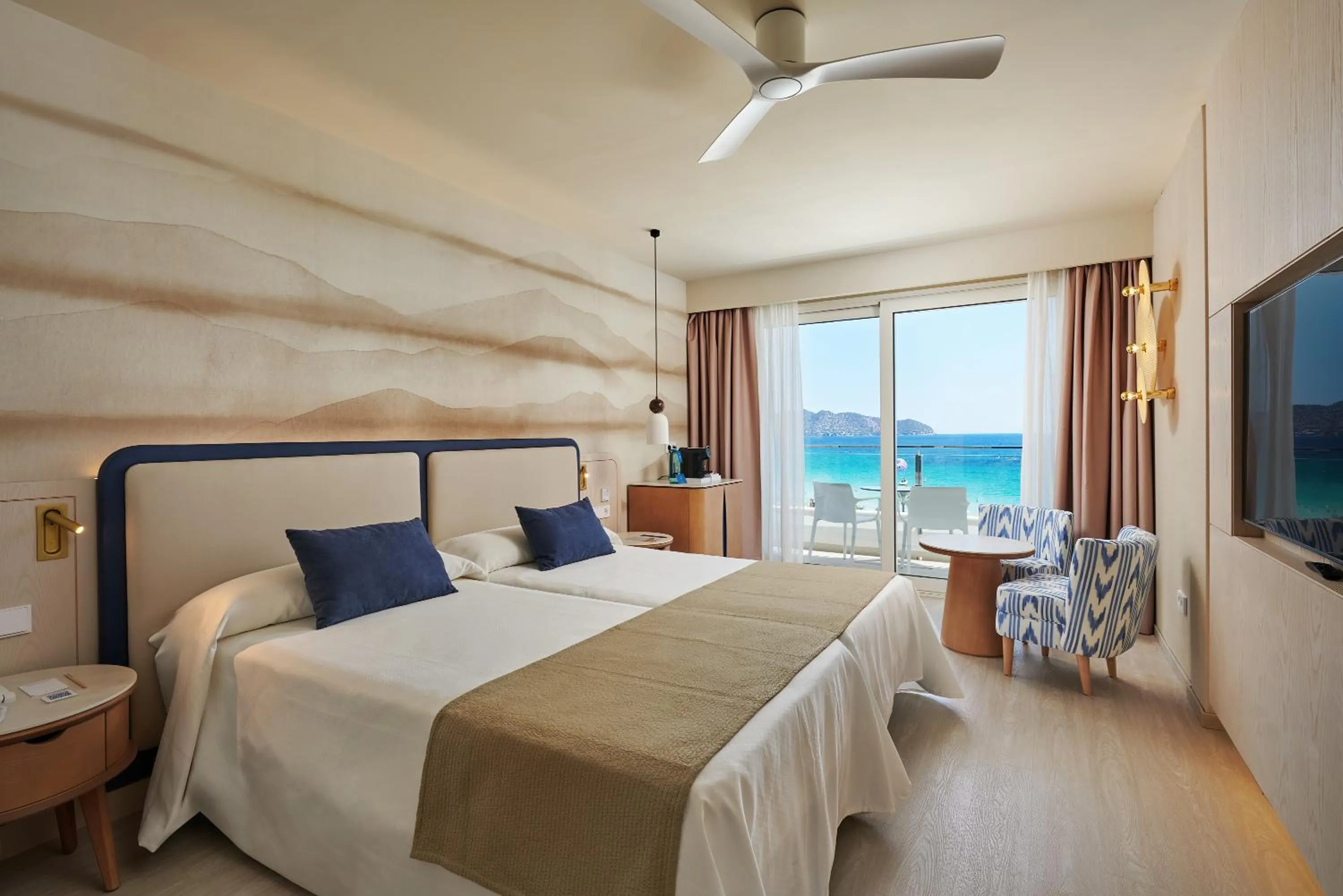 Bedroom, Bed in Hipotels Flamenco