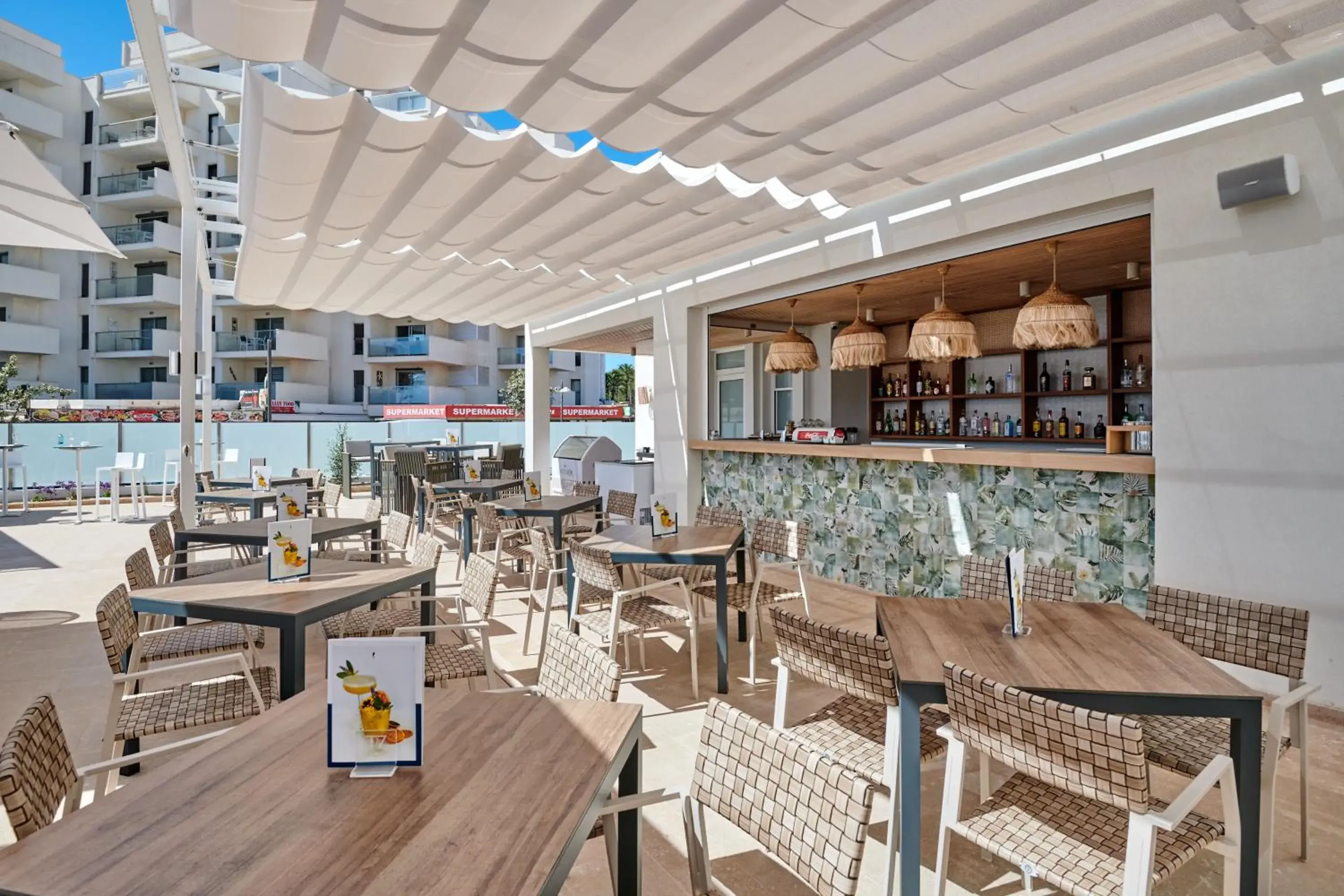 Swimming pool in Hipotels Flamenco Swimming pool in Hipotels Flamenco