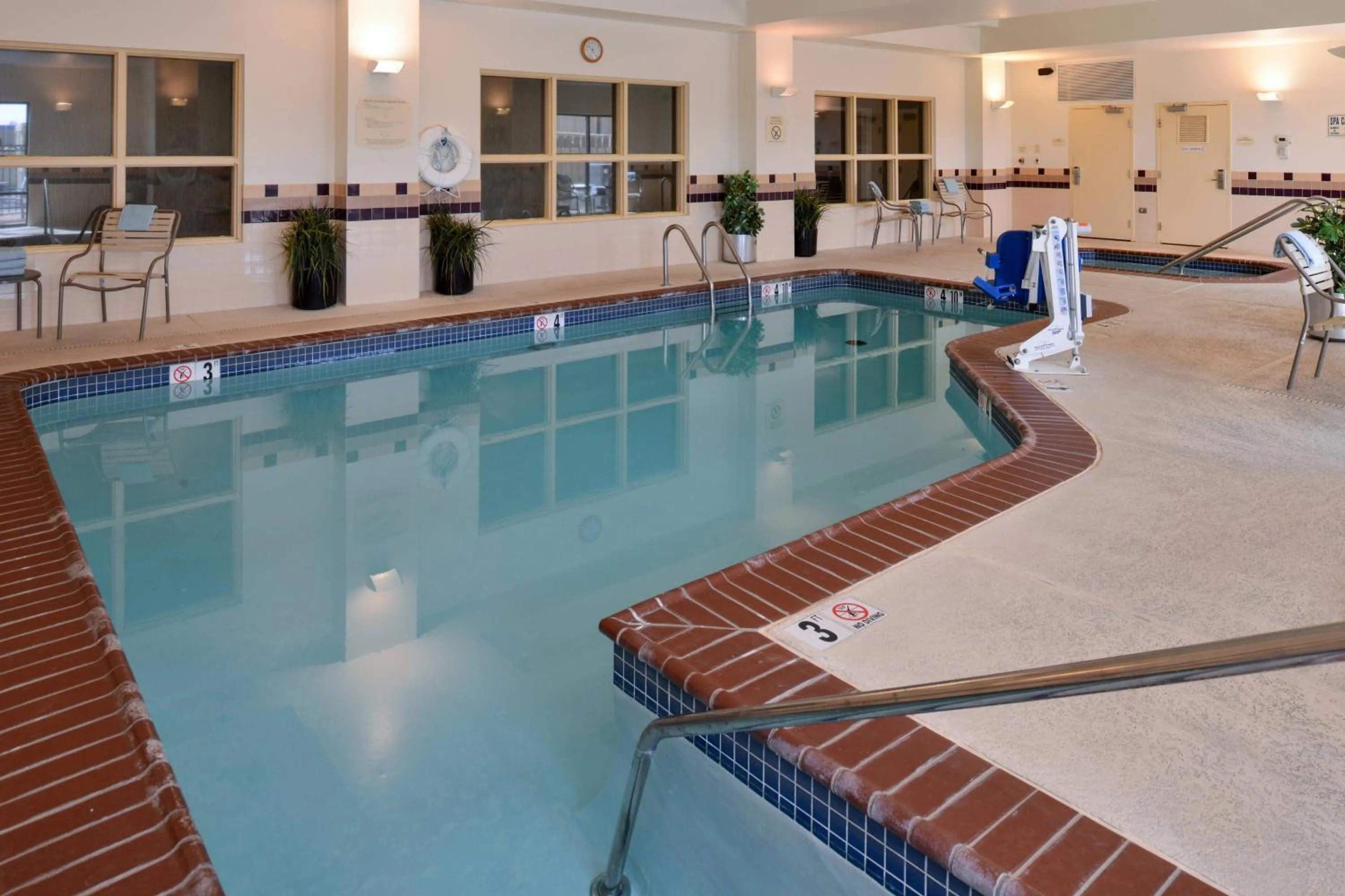 Swimming pool in SpringHill Suites by Marriott Oklahoma City Airport