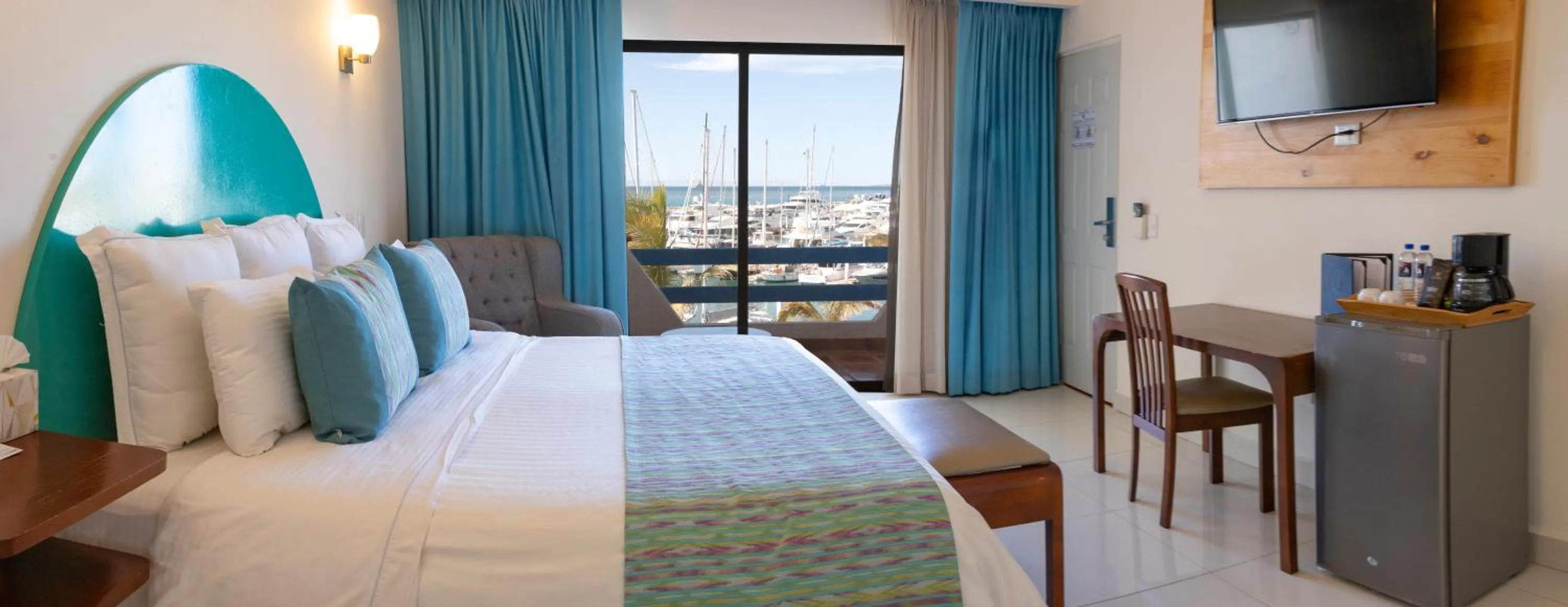 Photo of the whole room, Bed in The Westmarine Waterfront Hotel