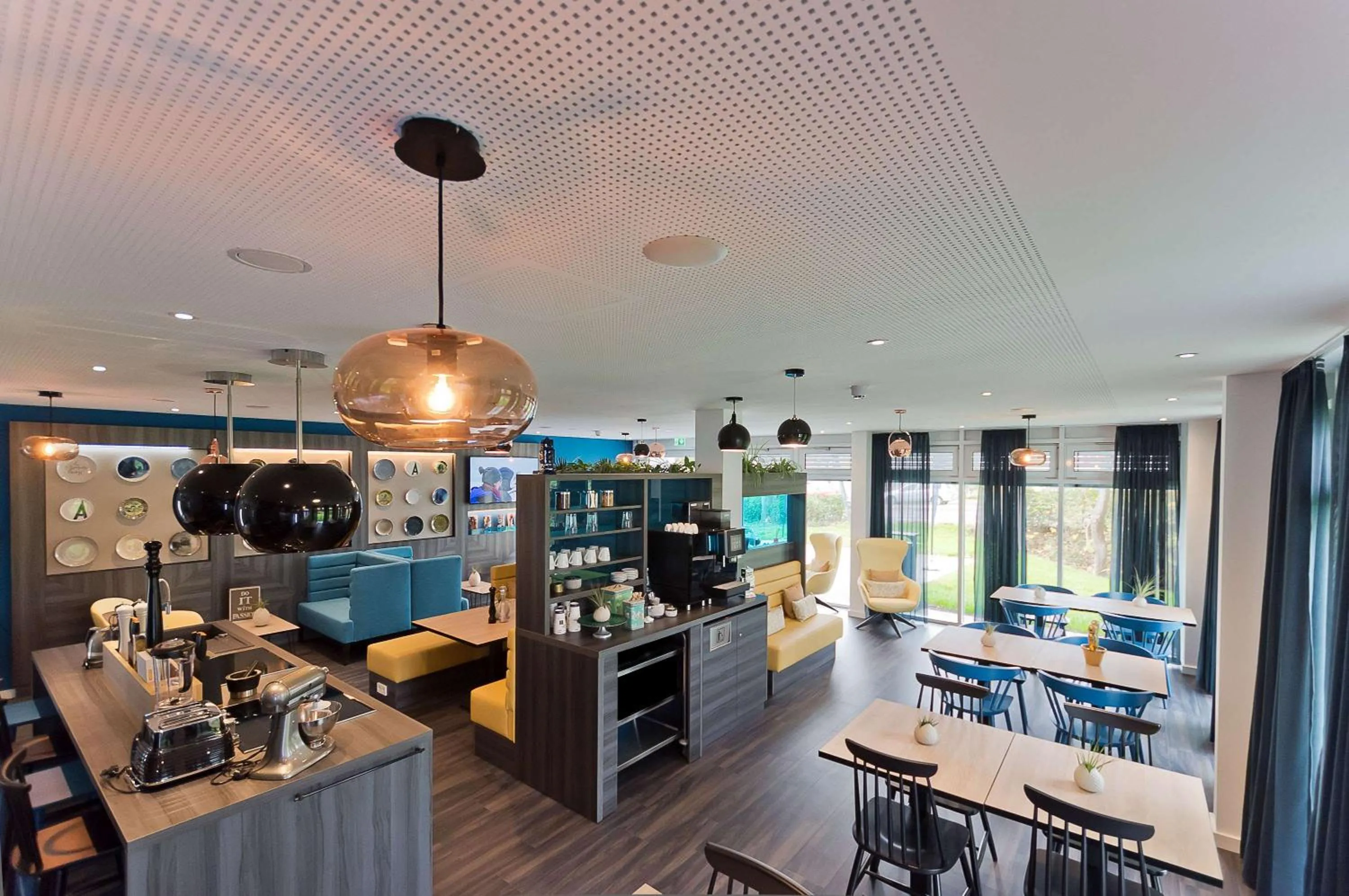 Lounge or bar in elaya hotel stuttgart boeblingen