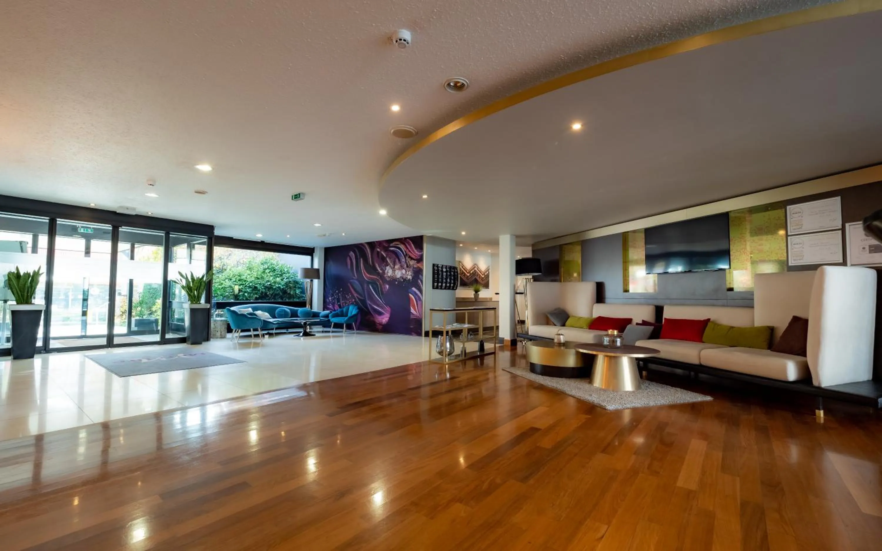 Lobby or reception in elaya hotel stuttgart boeblingen