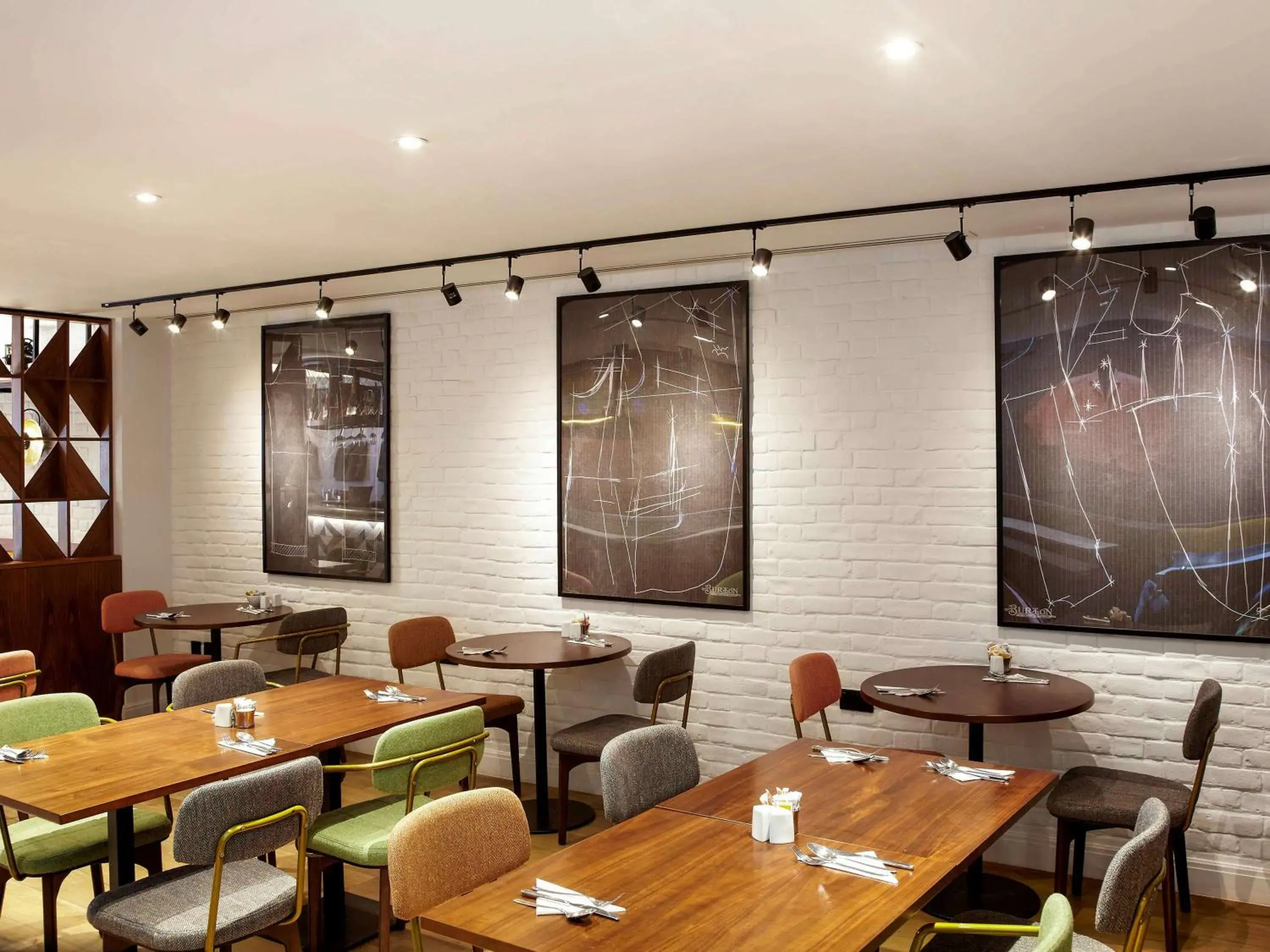 Restaurant/Places to Eat in Mercure Leeds Centre Hotel