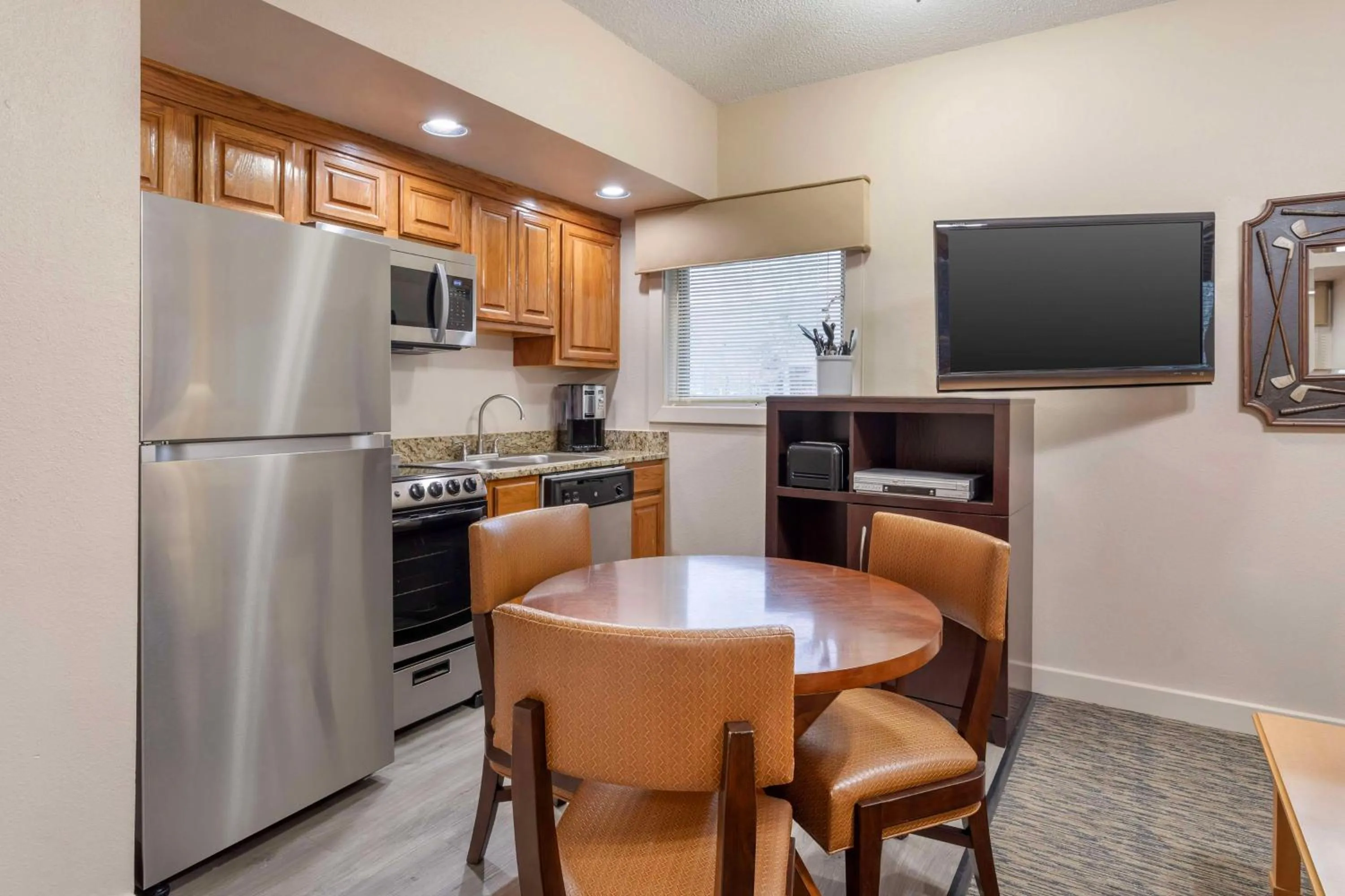 Kitchen or kitchenette in Hilton Vacation Club Bent Creek Golf Village Gatlinburg