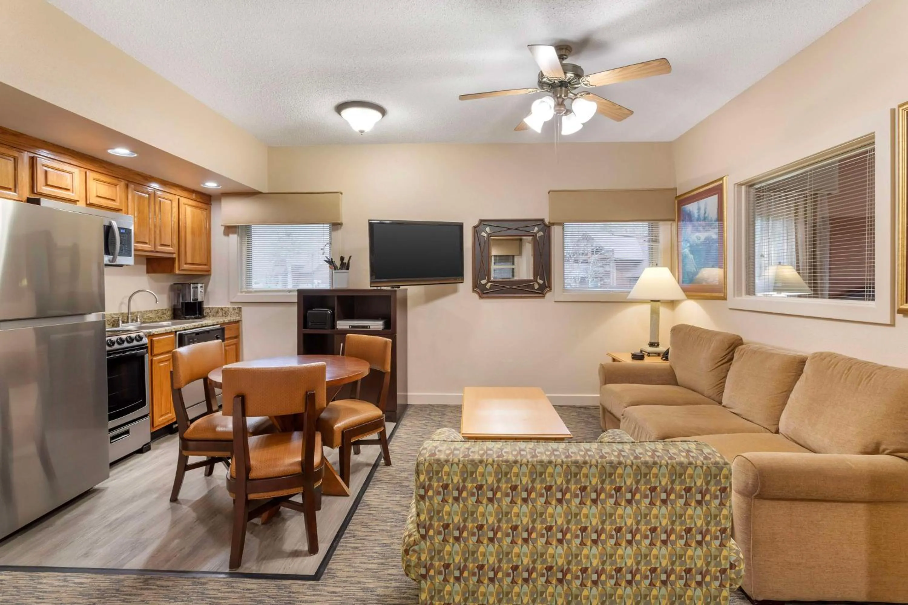 Kitchen or kitchenette in Hilton Vacation Club Bent Creek Golf Village Gatlinburg