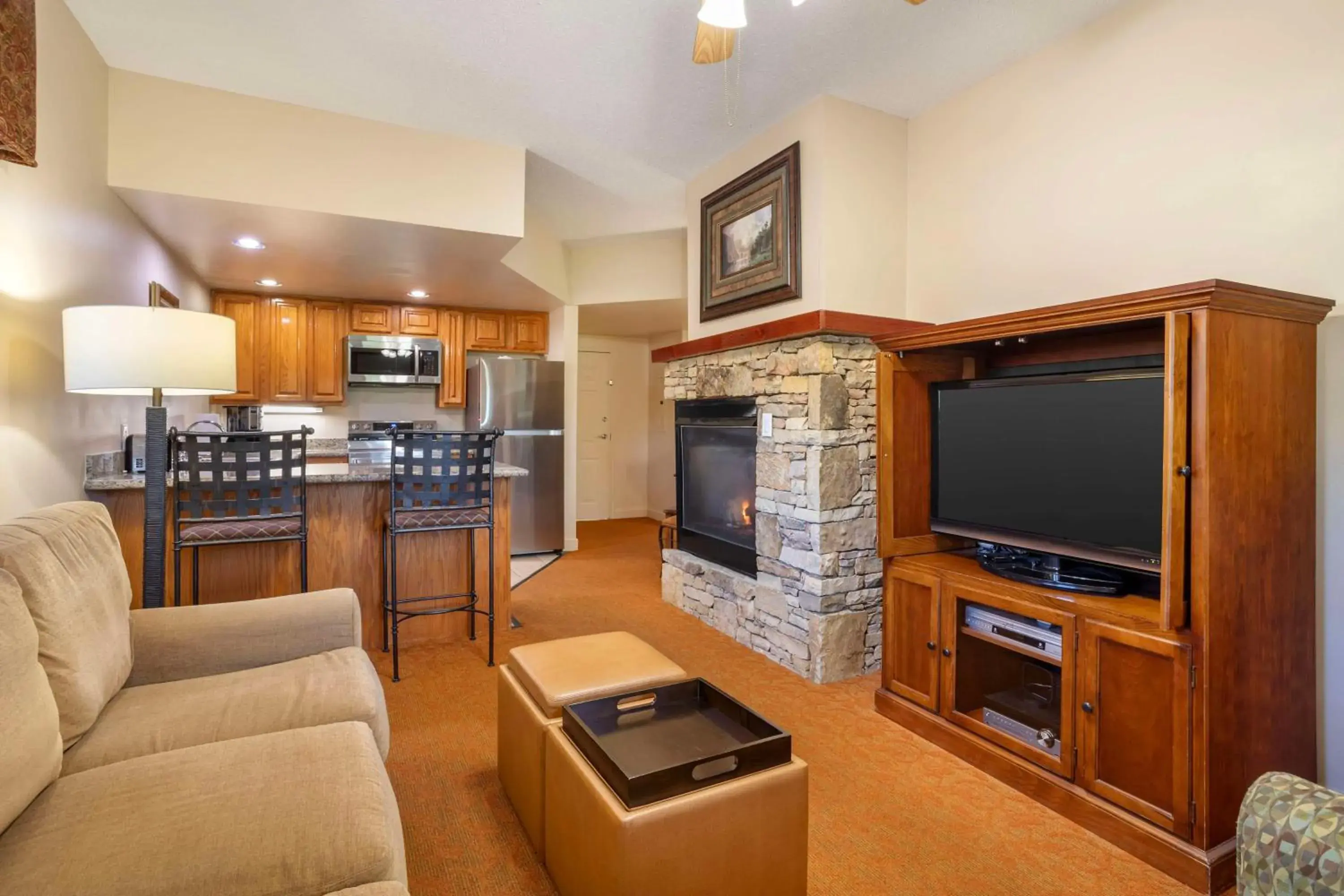 1 BEDROOM 1 KING SUITE PLUS WITH SOFABED in Hilton Vacation Club Bent Creek Golf Village Gatlinburg 1 BEDROOM 1 KING SUITE PLUS WITH SOFABED in Hilton Vacation Club Bent Creek Golf Village Gatlinburg