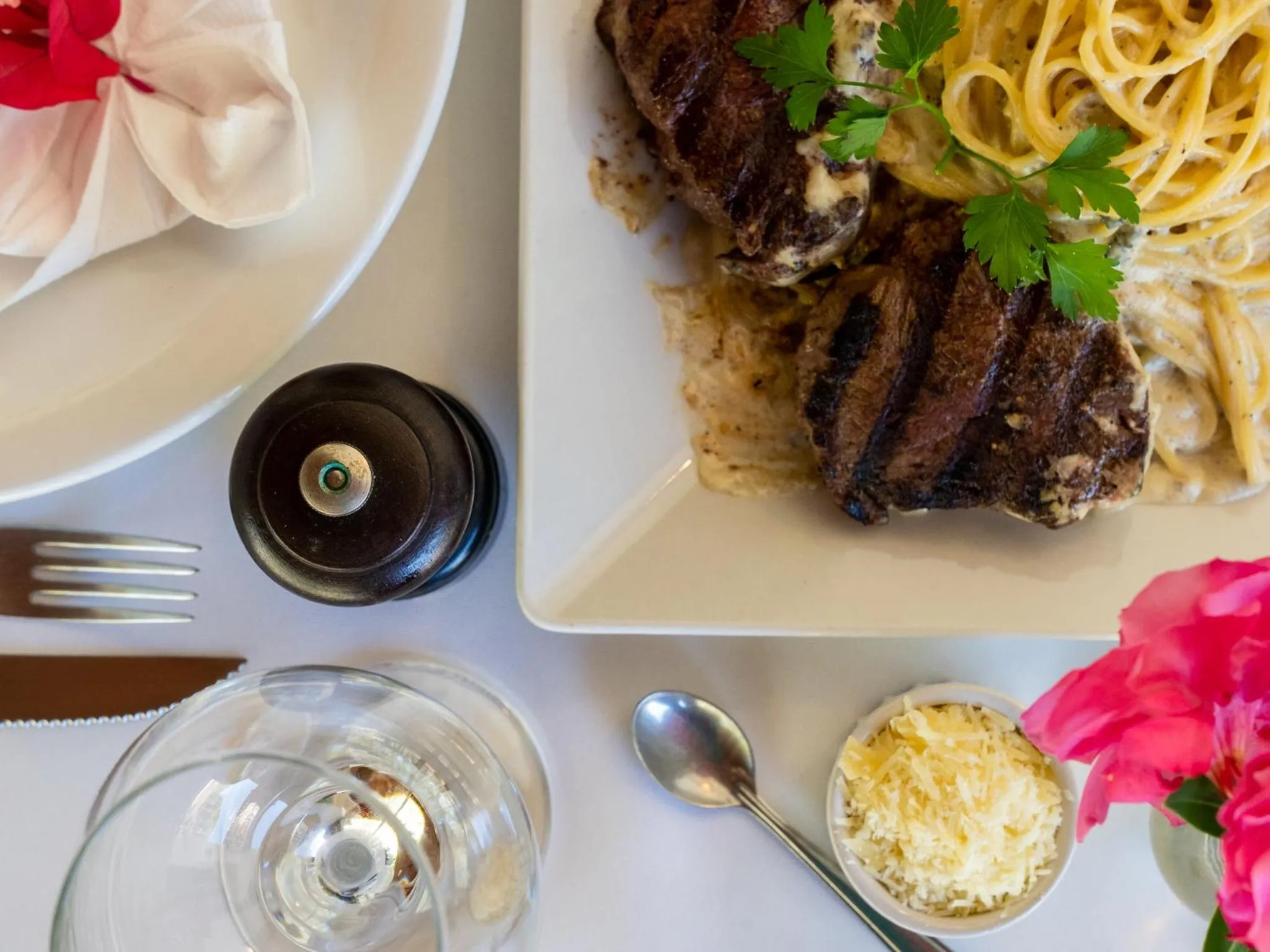 Food and drinks in Hotel Marina Porto Abrolhos