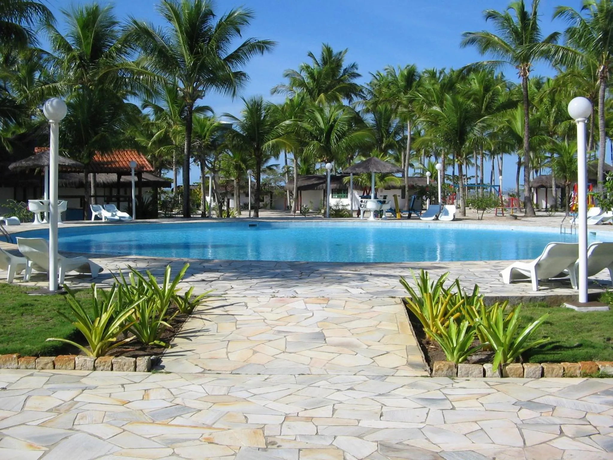 Swimming pool in Hotel Marina Porto Abrolhos