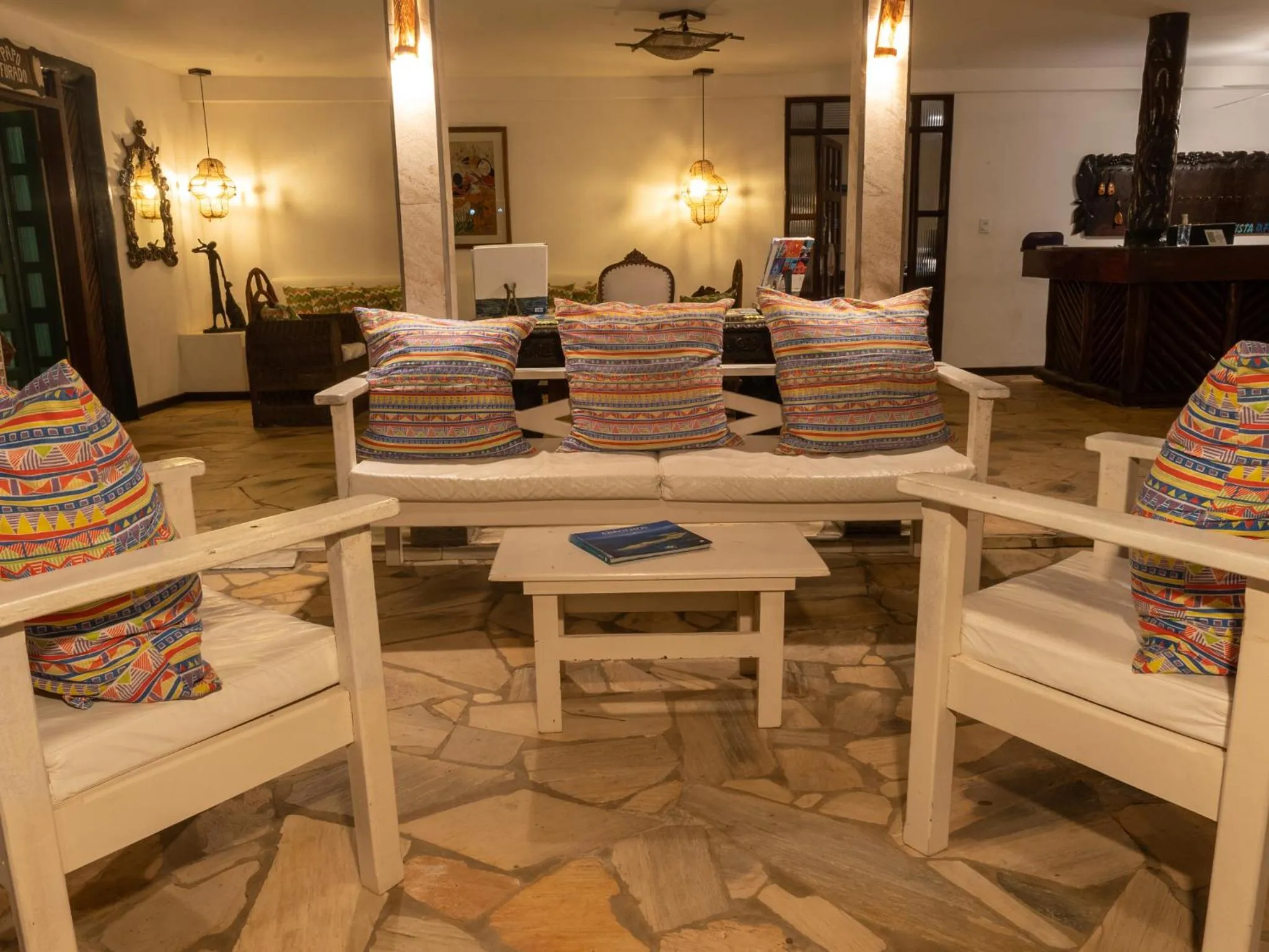 Seating area in Hotel Marina Porto Abrolhos
