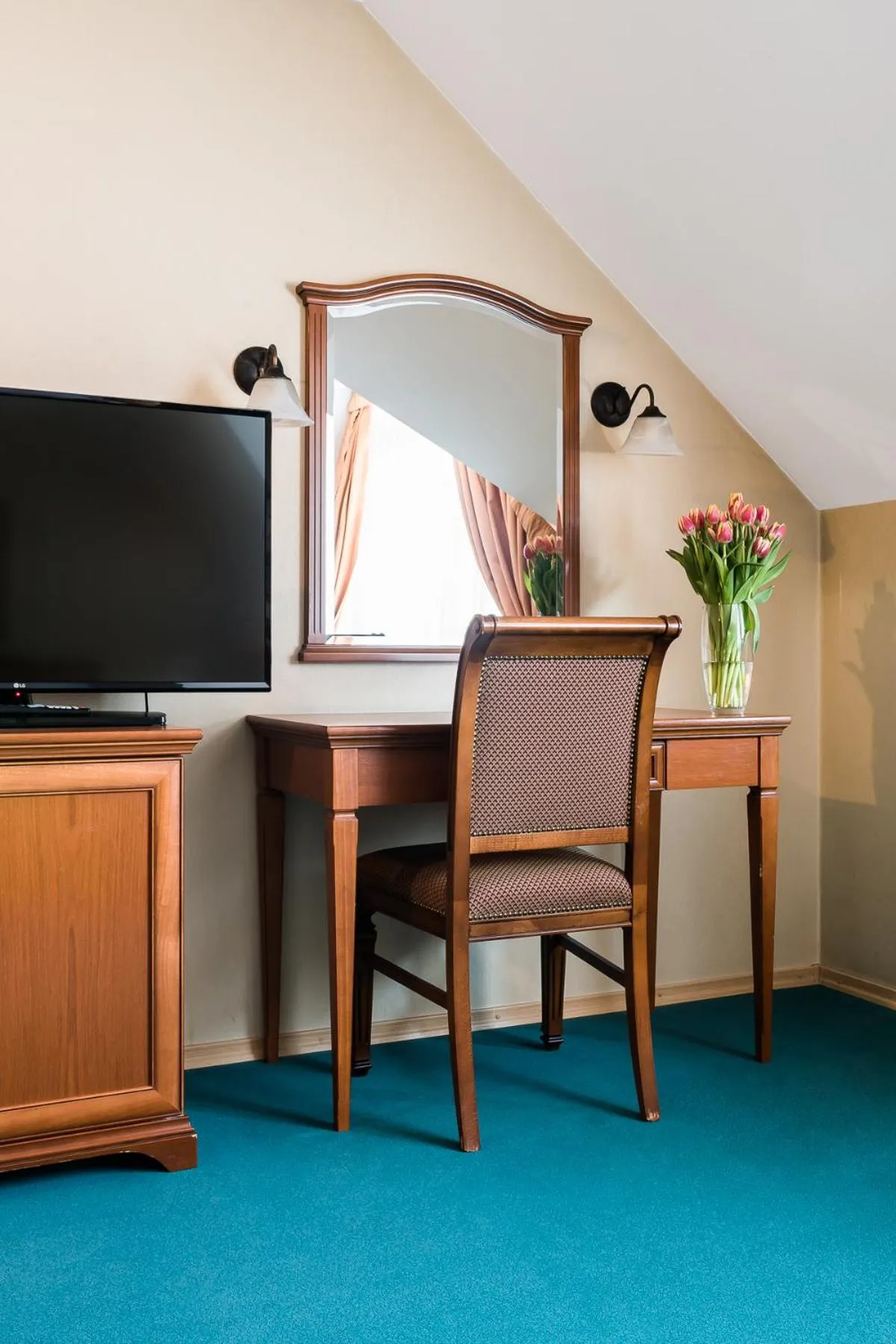 TV and multimedia in Hotel Wersal