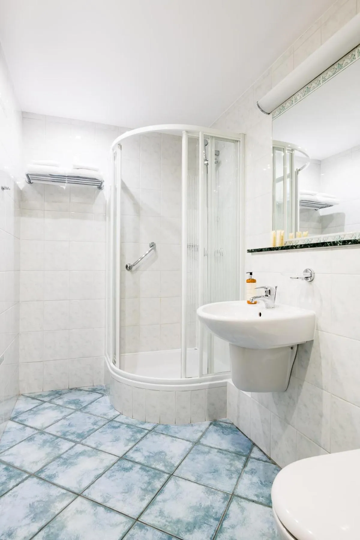 Bathroom in Hotel Wersal