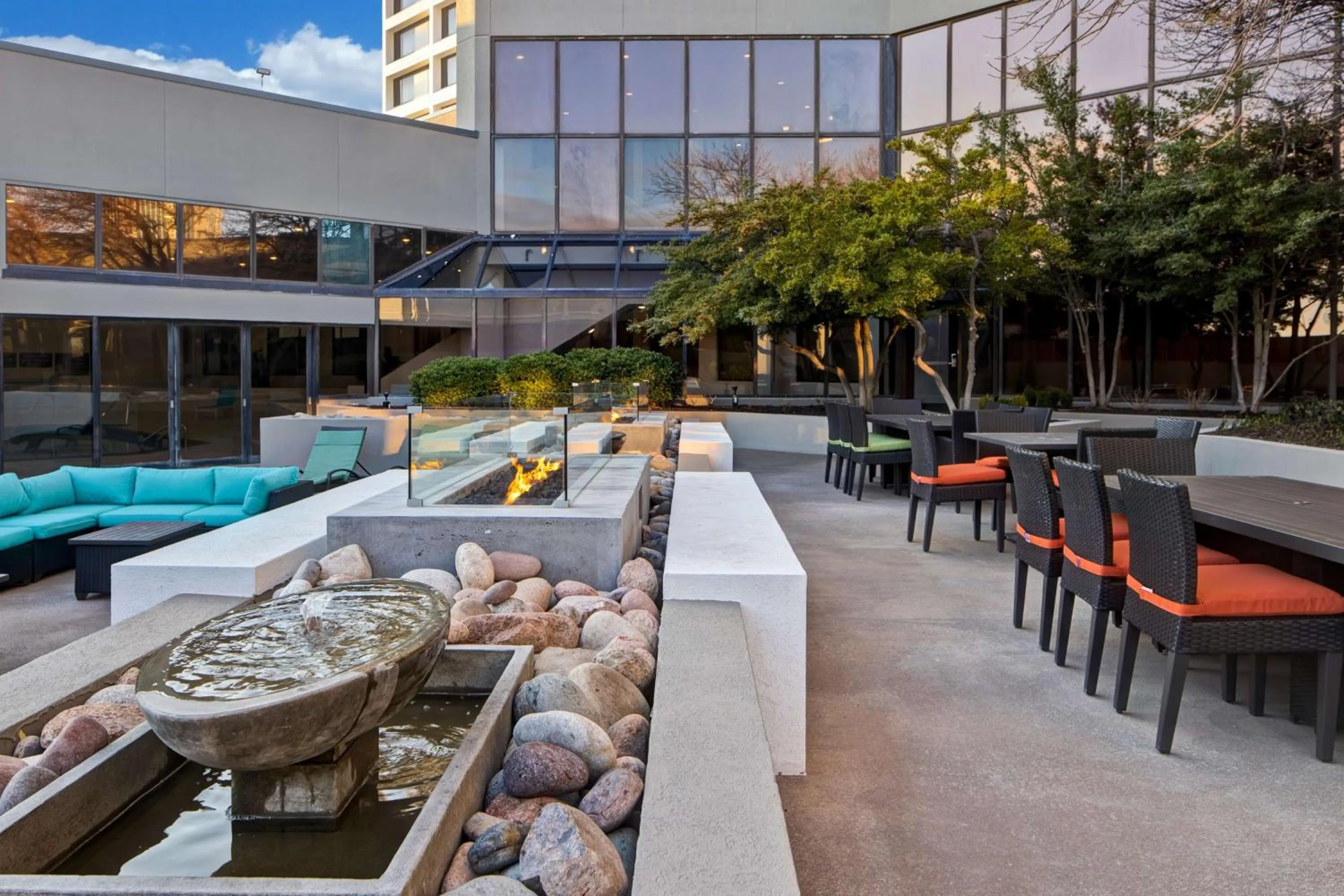 Property building in Embassy Suites By Hilton Oklahoma City Northwest