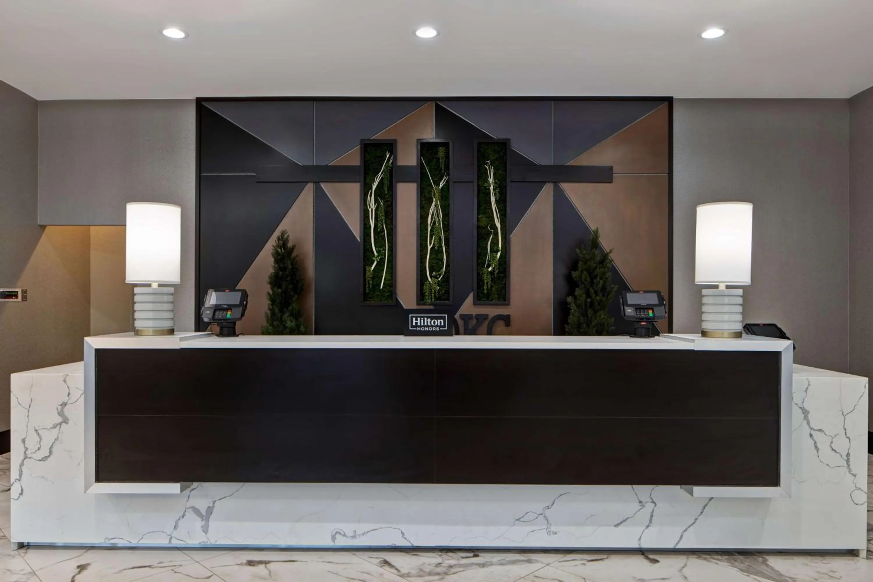 Lobby or reception in Embassy Suites By Hilton Oklahoma City Northwest
