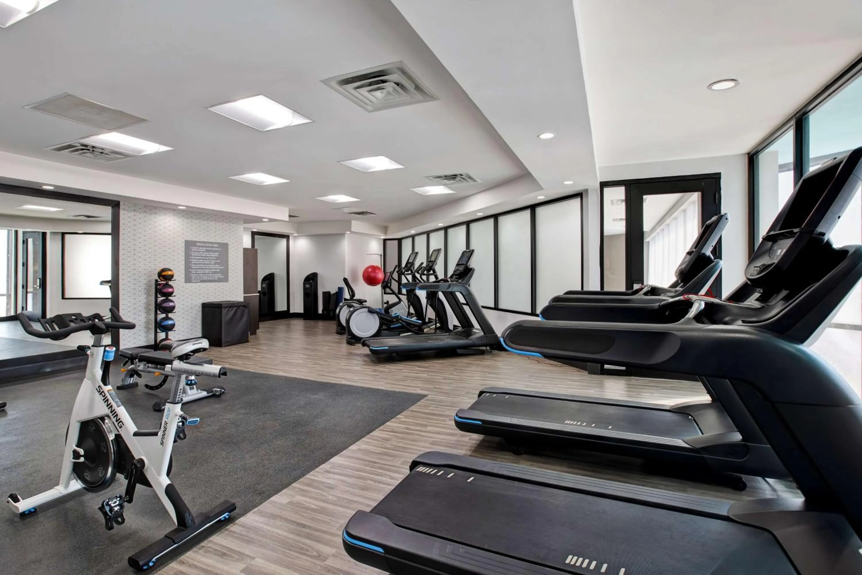 Fitness centre/facilities in Embassy Suites By Hilton Oklahoma City Northwest