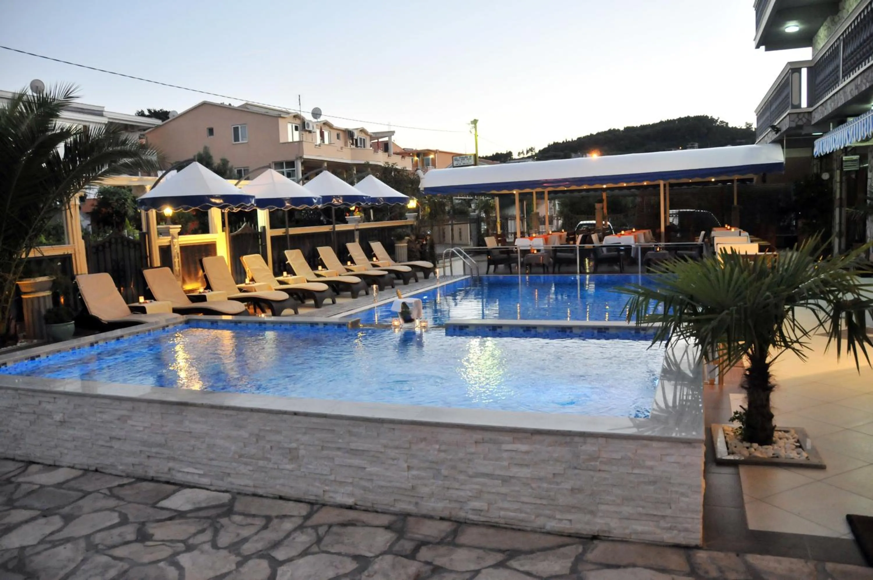 Pool view in Aparthotel Villa Primafila