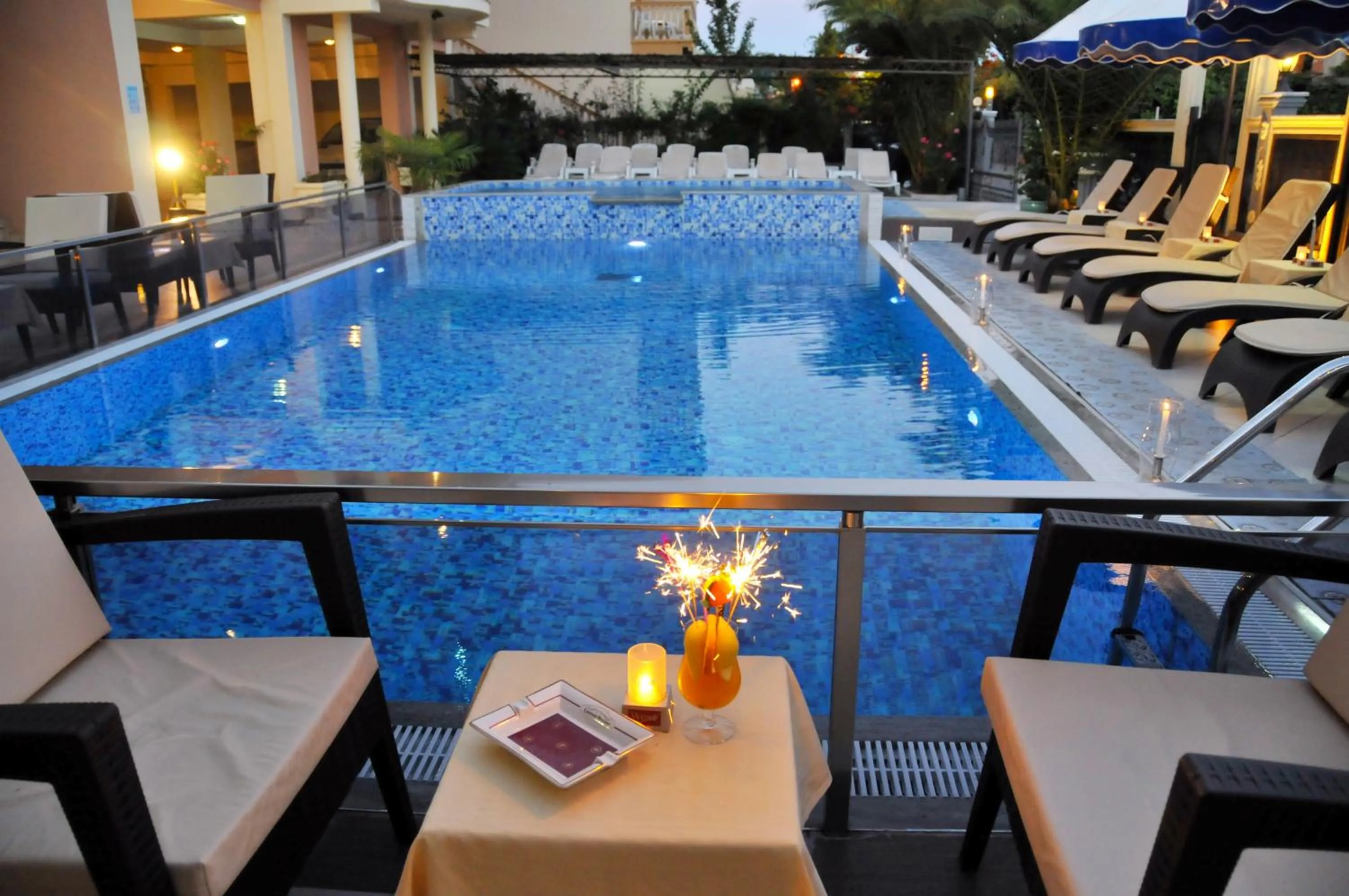 Pool view in Aparthotel Villa Primafila