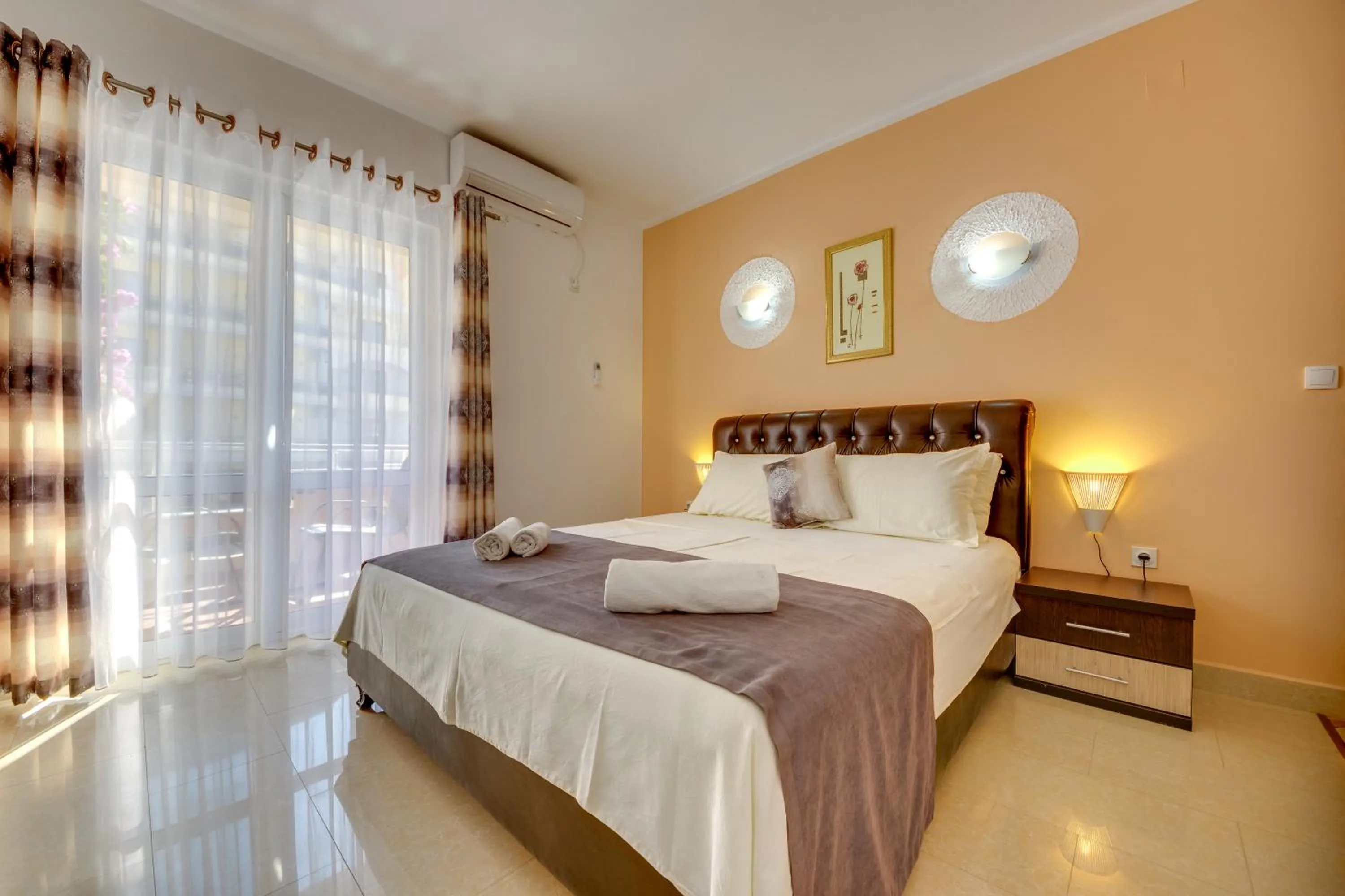 Photo of the whole room, Bed in Aparthotel Villa Primafila