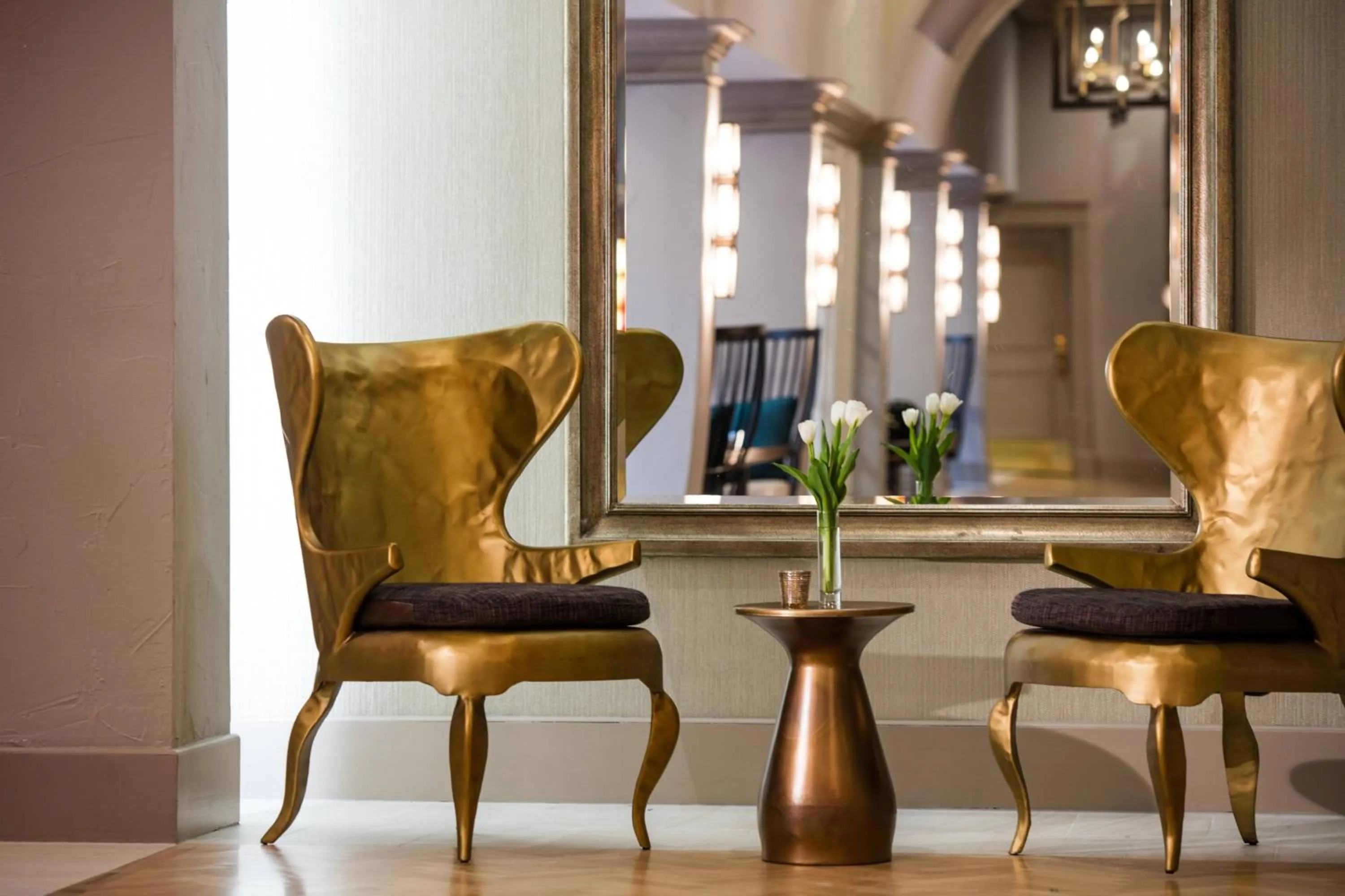 Lobby or reception in Renaissance Waterford Oklahoma City Hotel