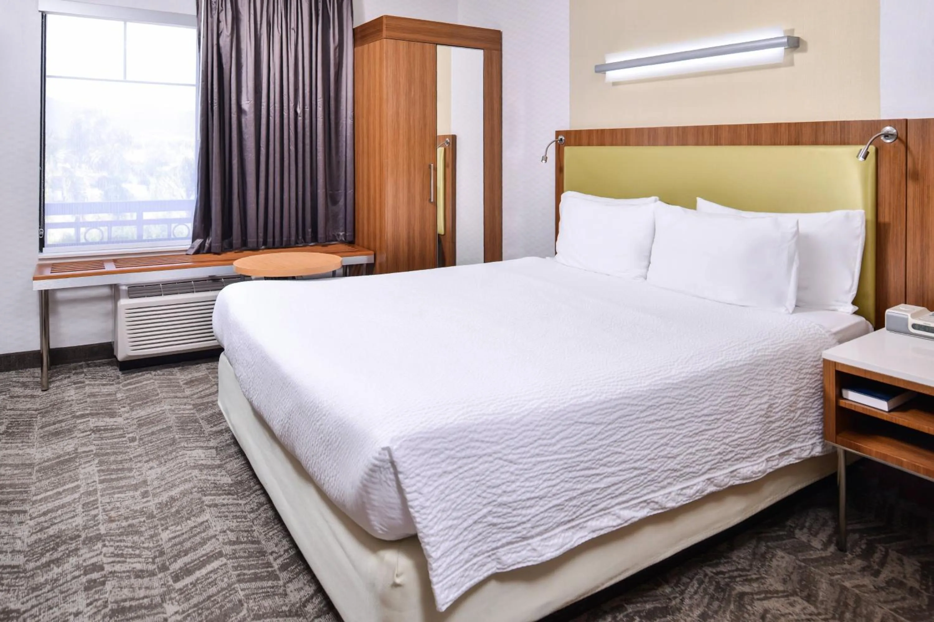 Bedroom, Bed in SpringHill Suites Temecula Valley Wine Country