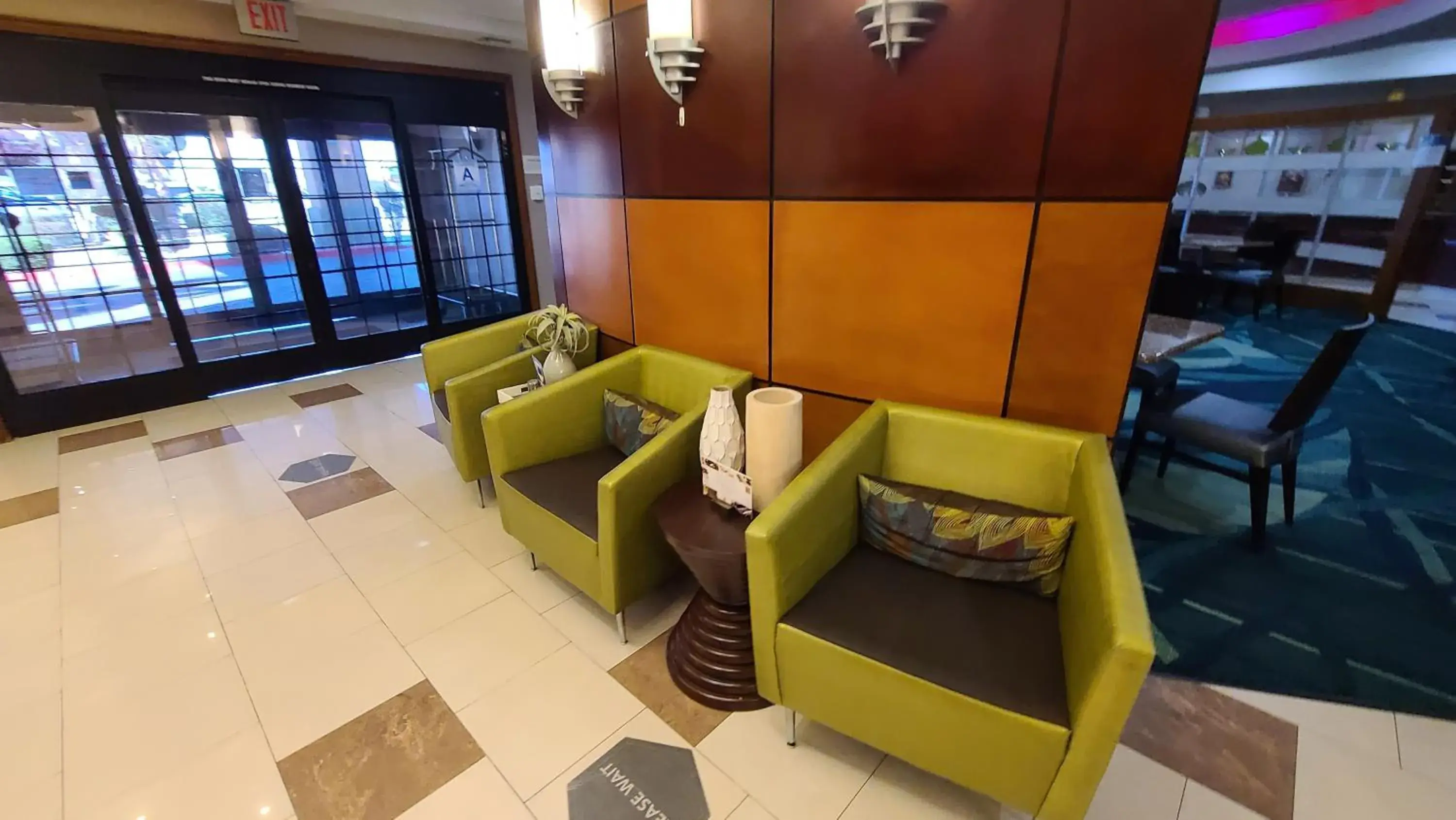 Lobby or reception in Best Western Hesperia-Victorville Suites Lobby or reception in Best Western Hesperia-Victorville Suites