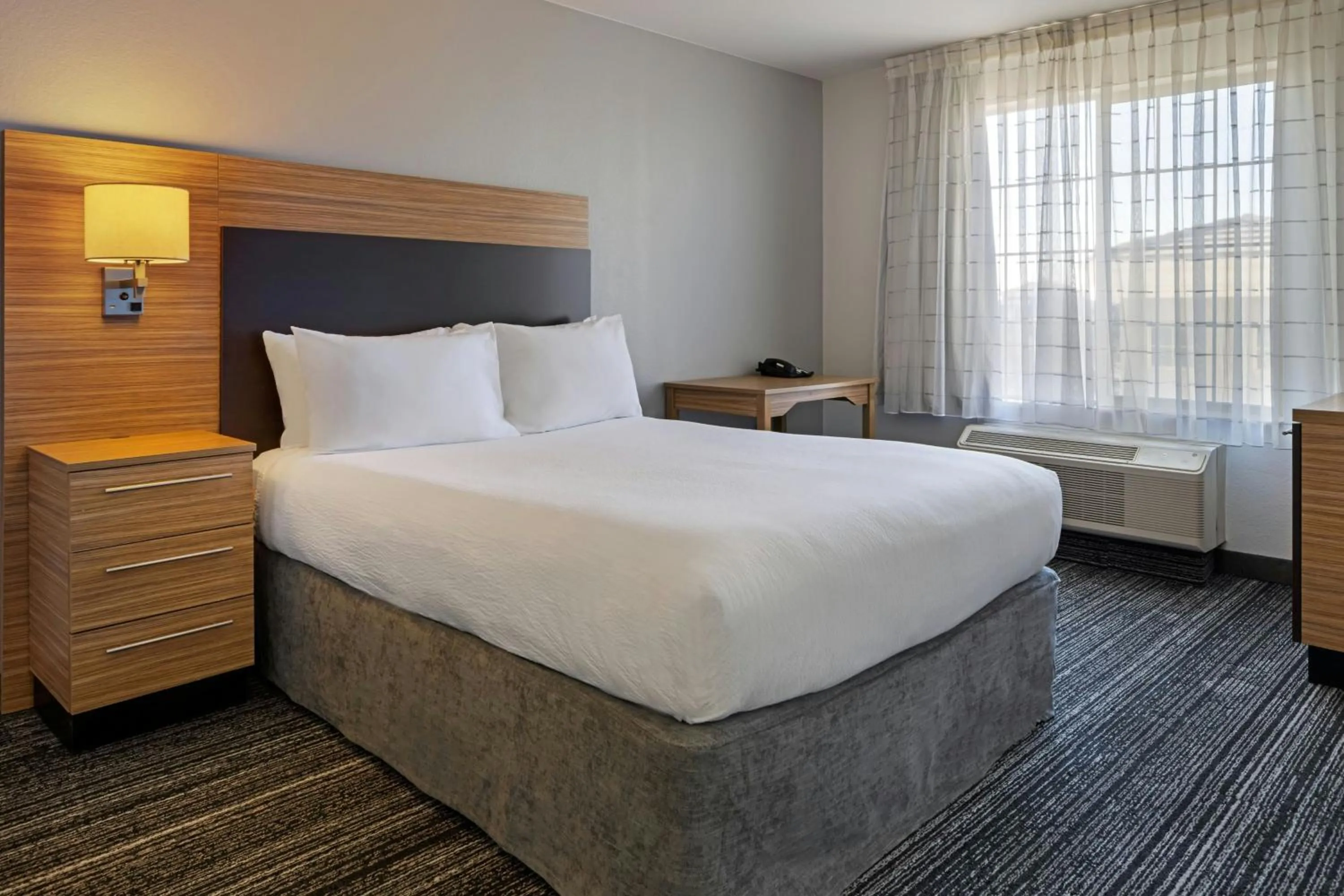 Bedroom, Bed in TownePlace Suites by Marriott Ontario Airport