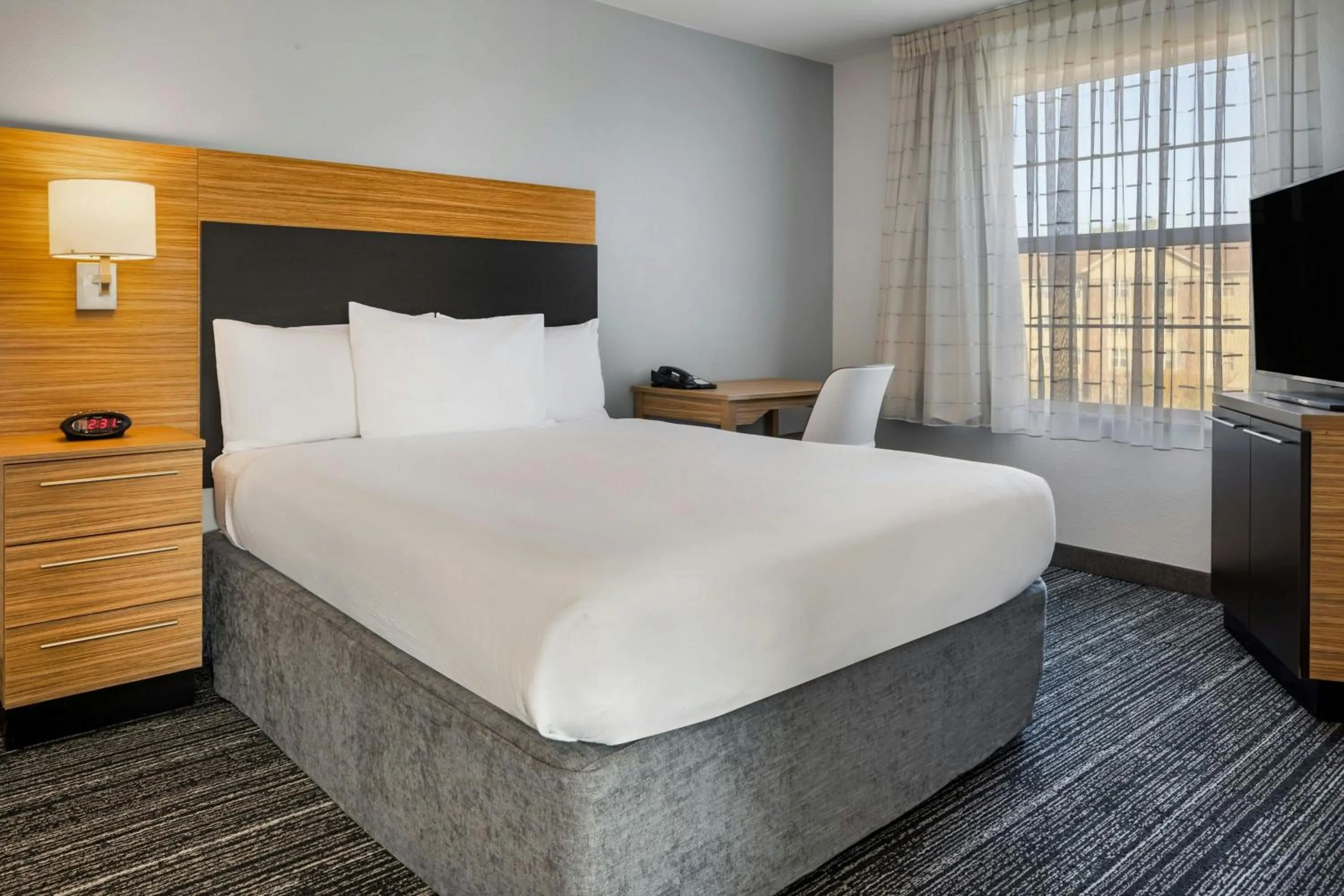 Bedroom, Bed in TownePlace Suites by Marriott Ontario Airport