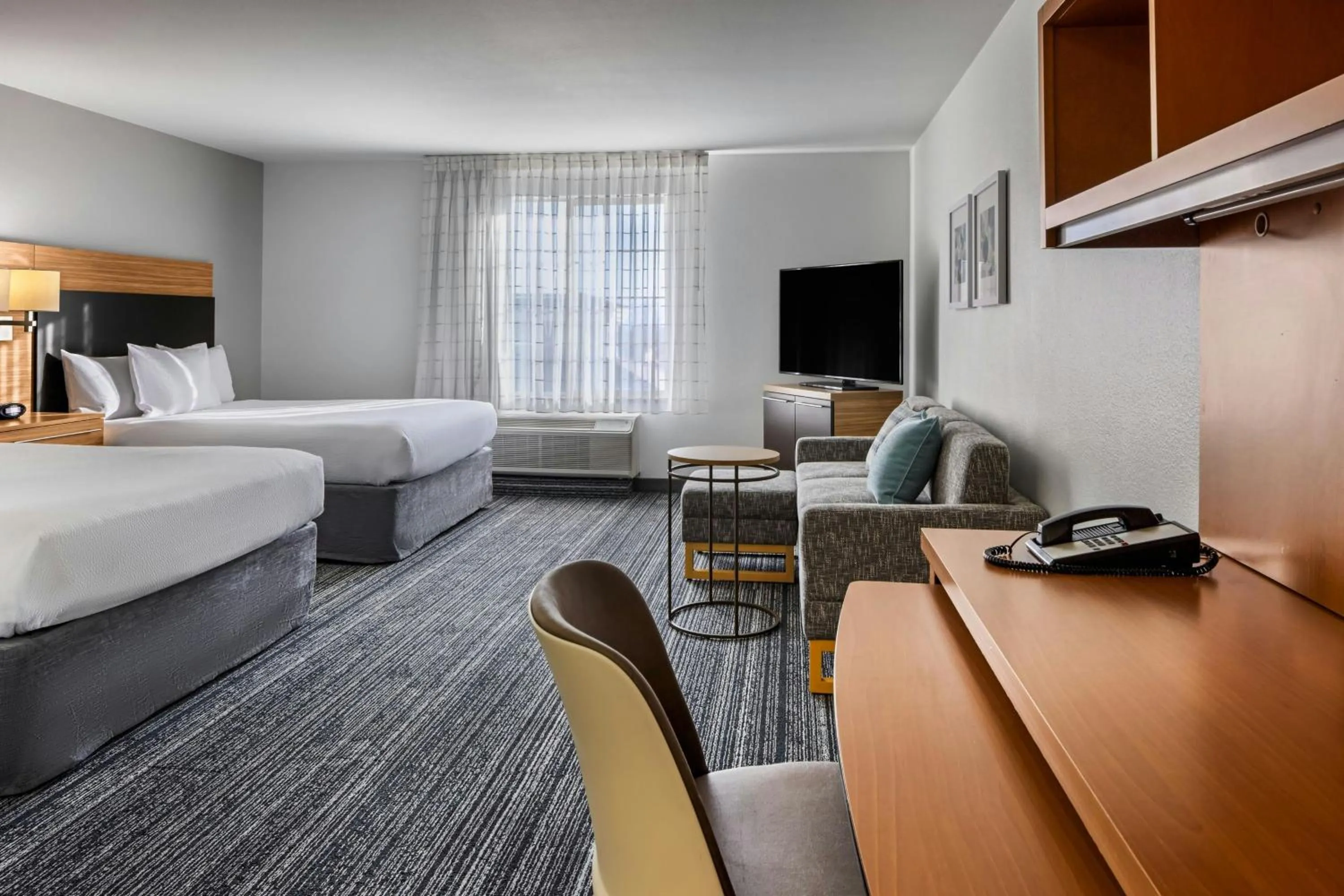 Photo of the whole room, Bed in TownePlace Suites by Marriott Ontario Airport