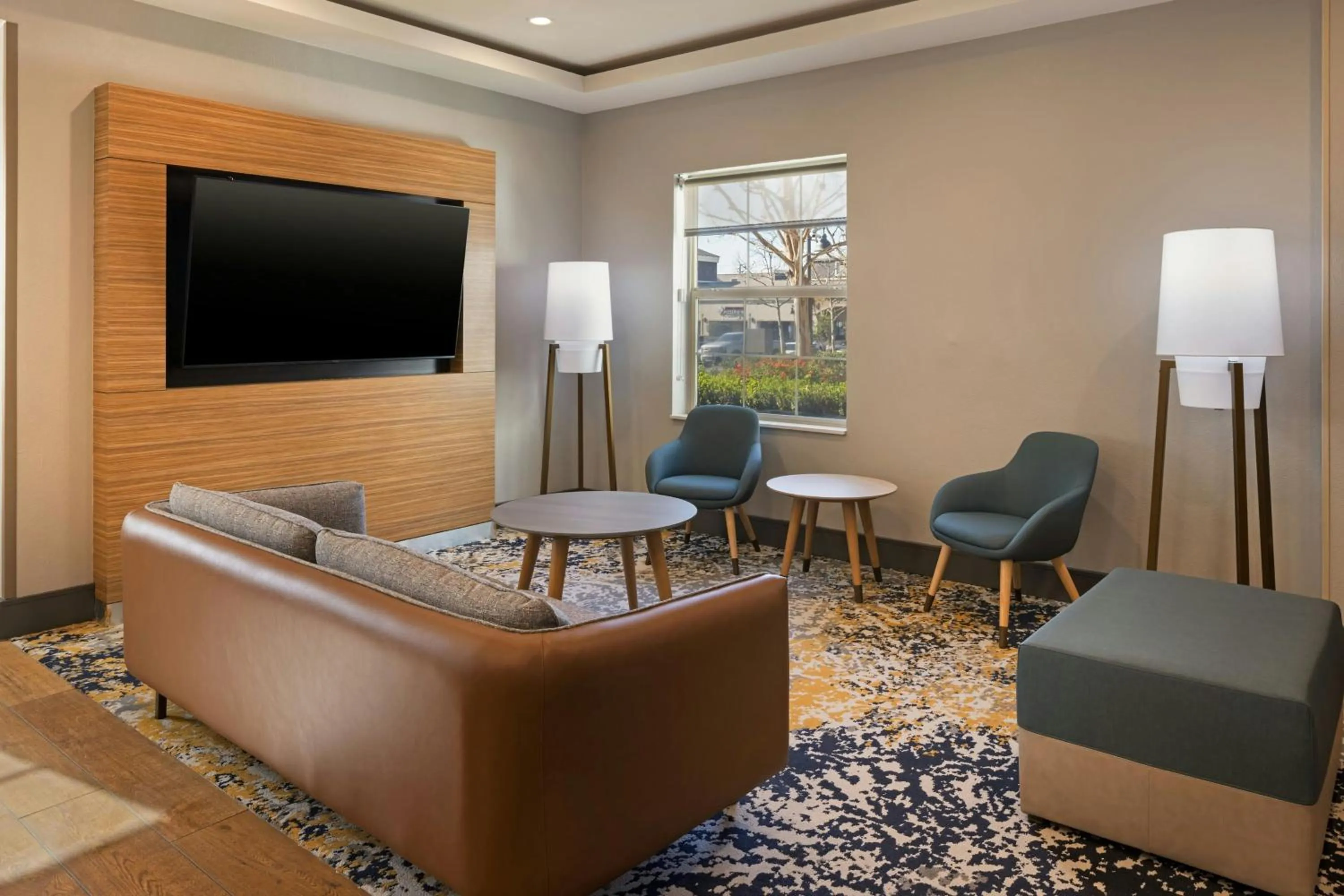 Lobby or reception in TownePlace Suites by Marriott Ontario Airport