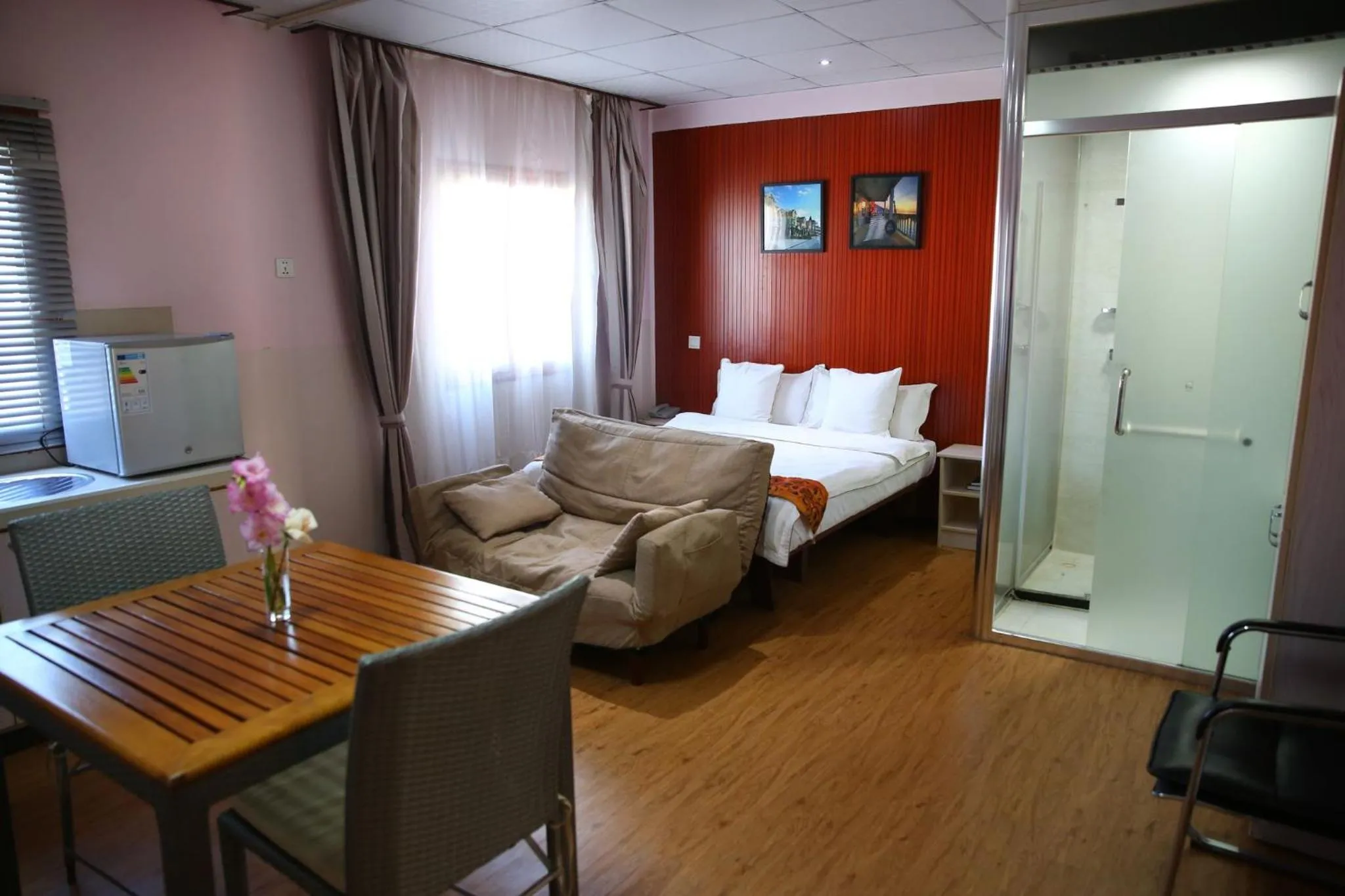 Photo of the whole room, Bed in Hotel Cristal Madagascar