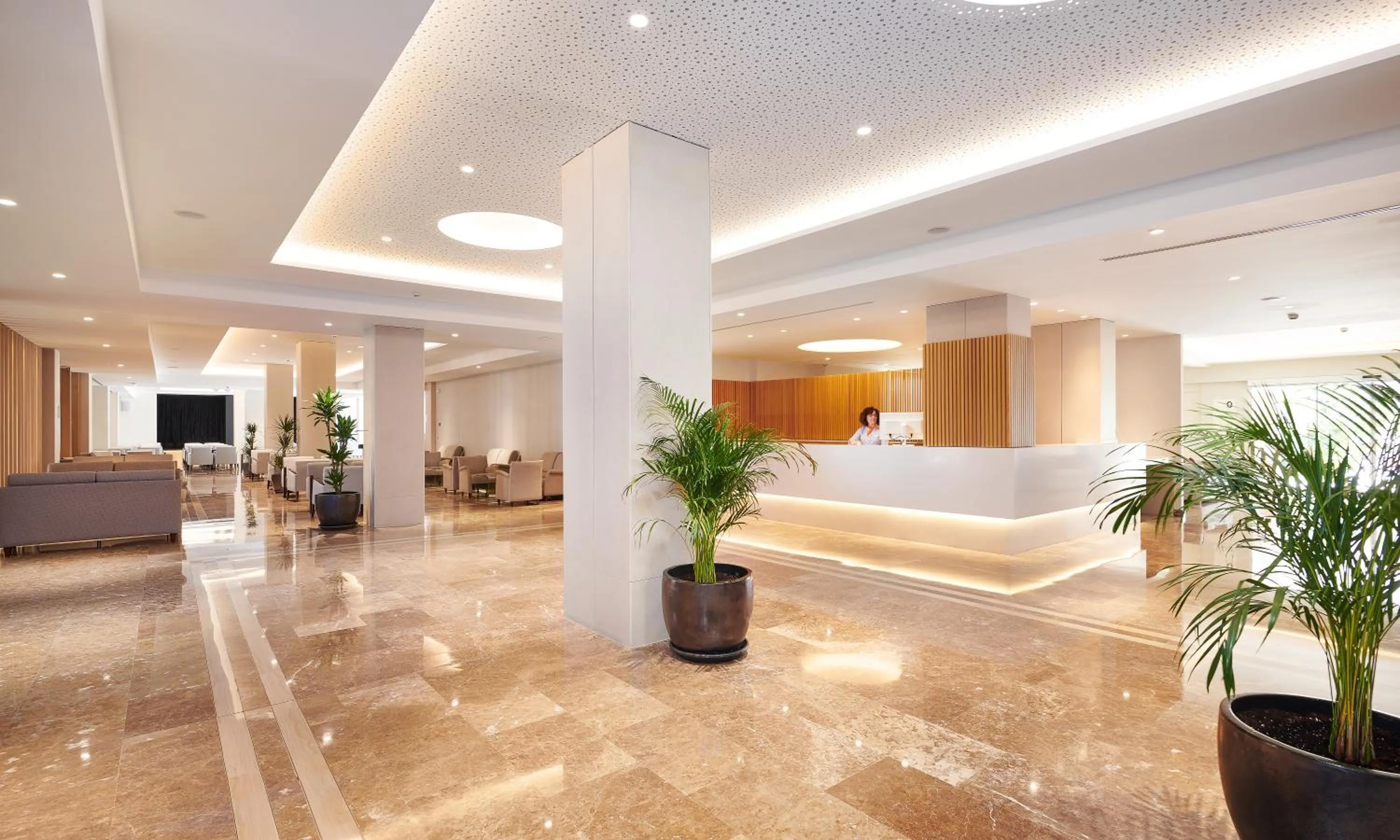 Staff in Hipotels Said